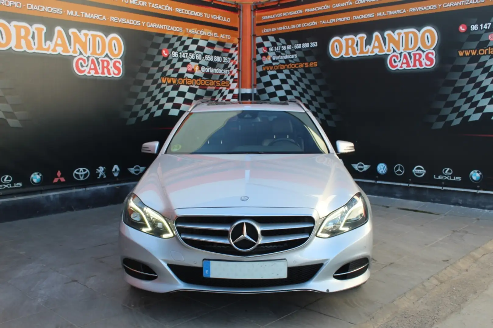 Mercedes-Benz E 220 220CDI Avantgarde Gris - 2