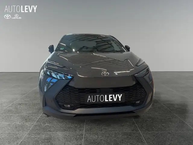 Toyota C-HR view 9