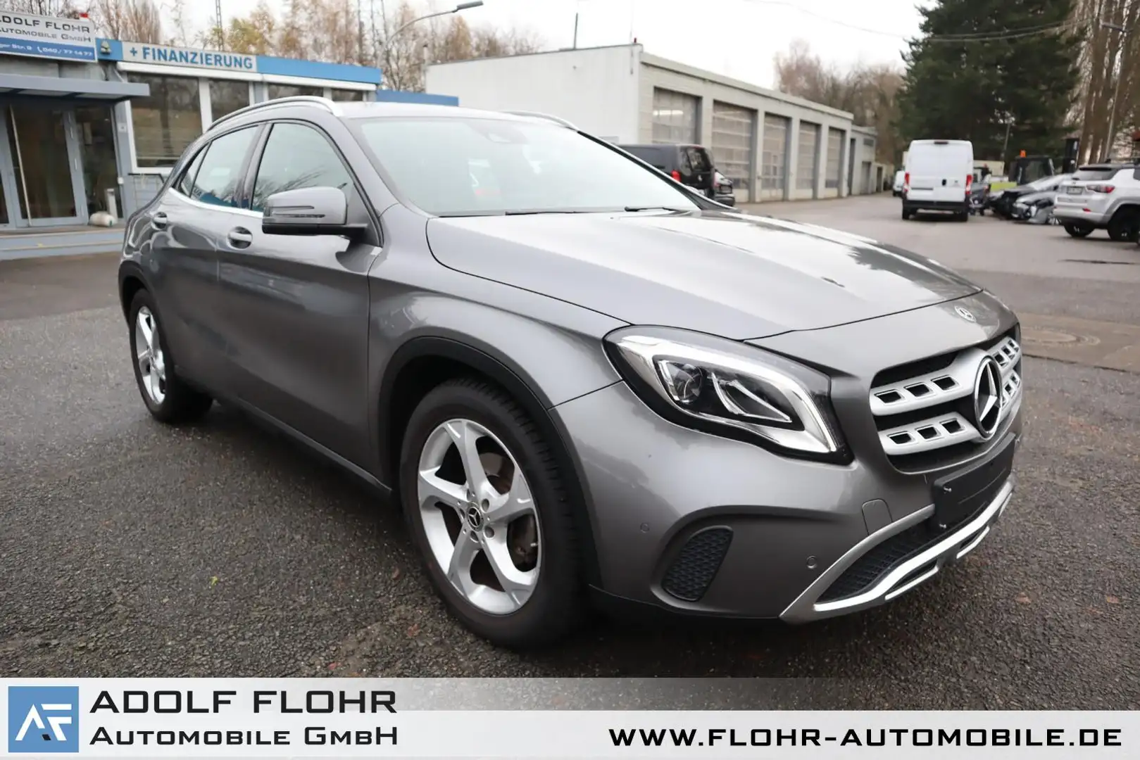 Mercedes-Benz GLA 200 GLA 200 Kamera, Navi, Klima, Alu, SHZ, PDC. Grau - 2
