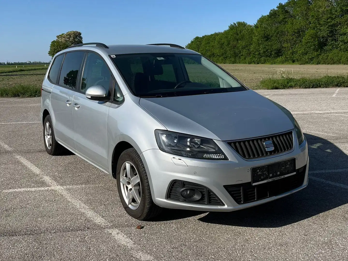SEAT Alhambra Reference 2,0 TDI CR 4WD DPF Zilver - 1