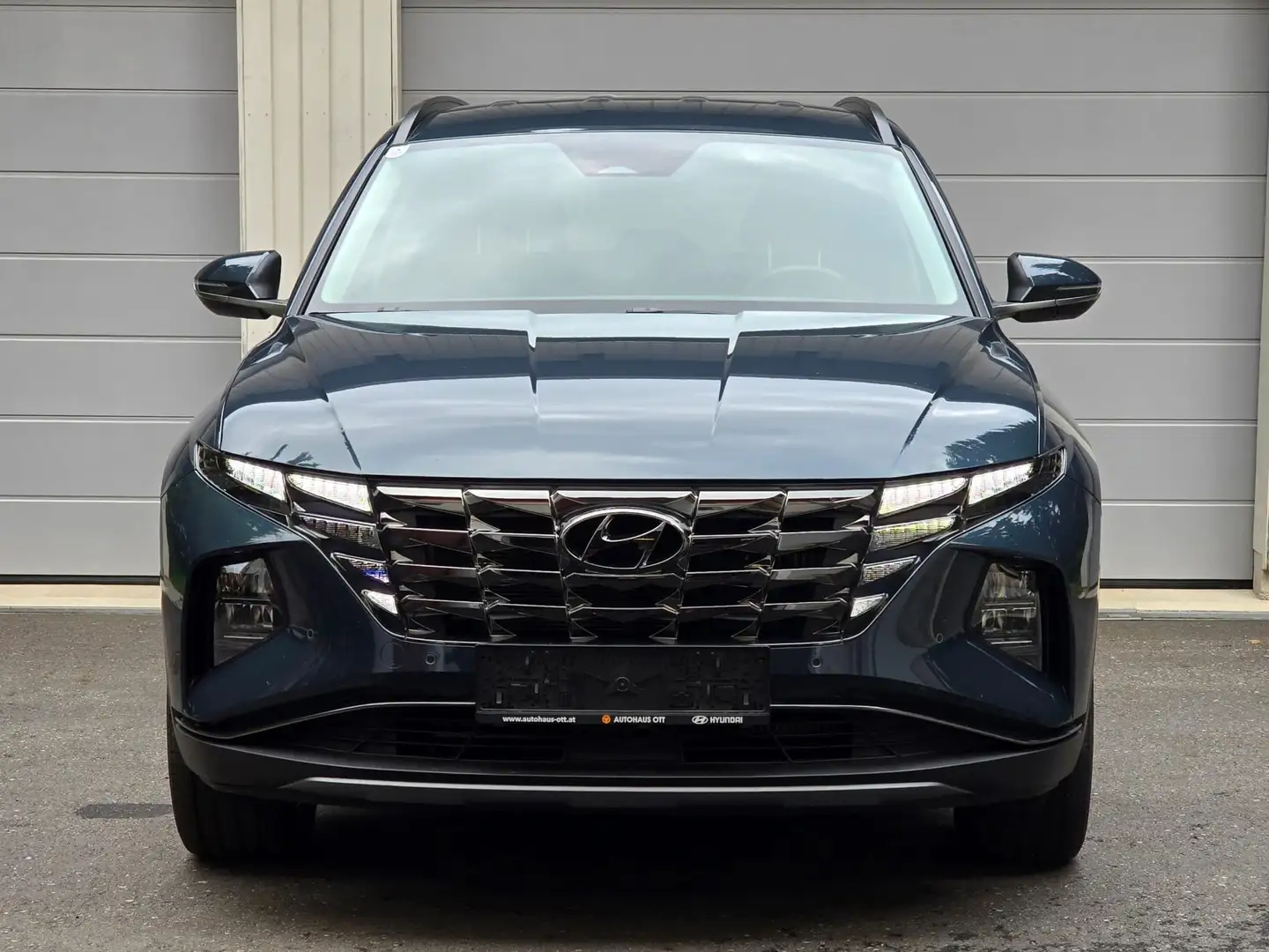 Hyundai TUCSON 1,6 T-GDI Hybrid Pure 4WD ALLRAD AHK Blau - 2