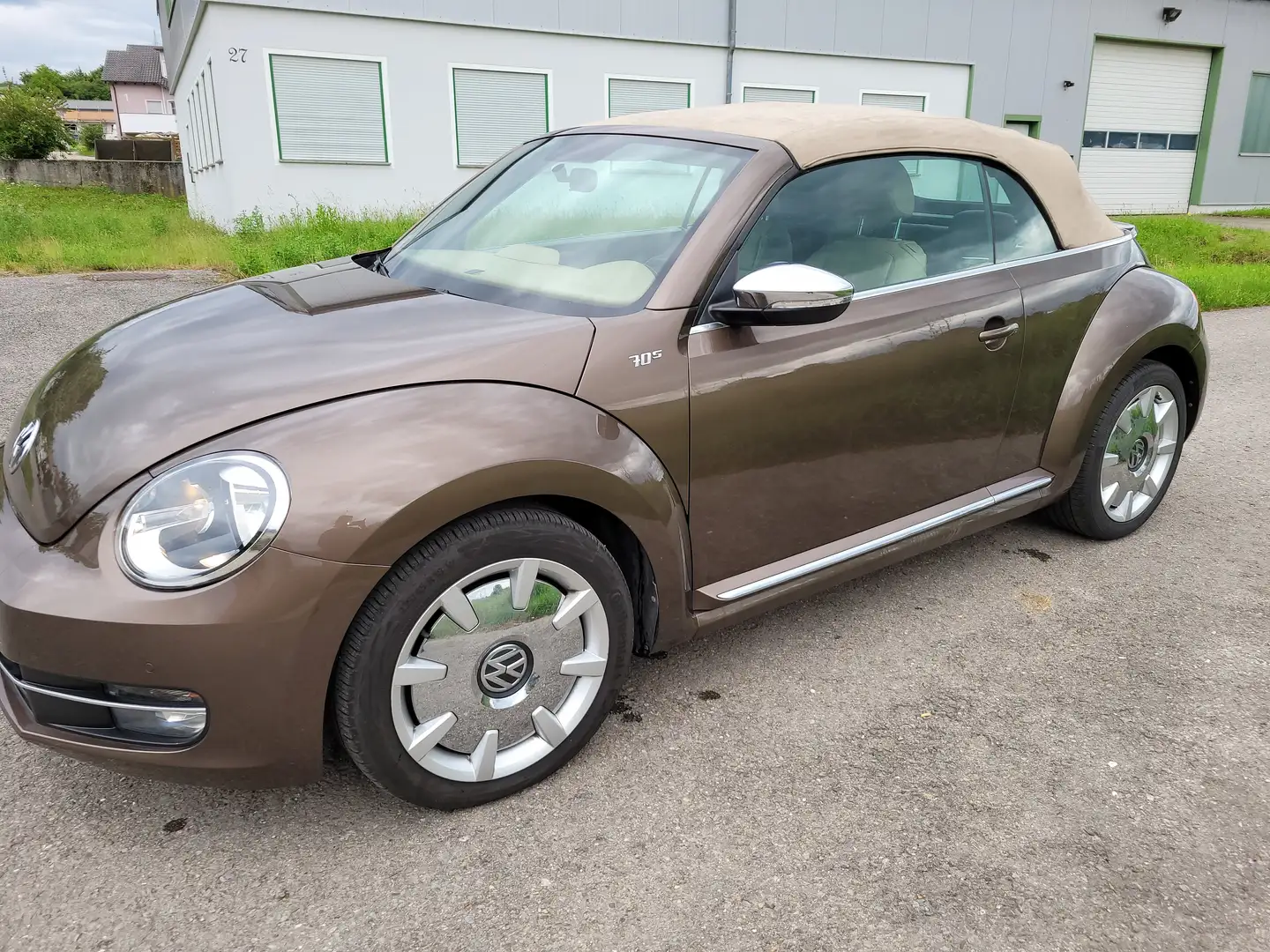 Volkswagen Beetle The Beetle Cabriolet 1.2 TSI 70s Коричневий - 2