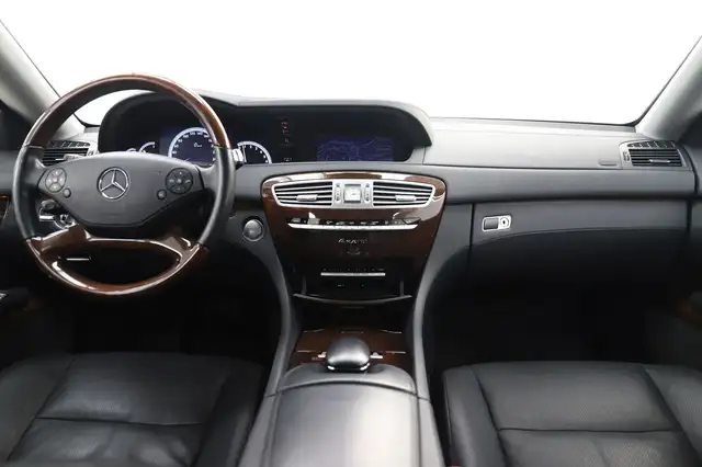 Mercedes-Benz CL view 13