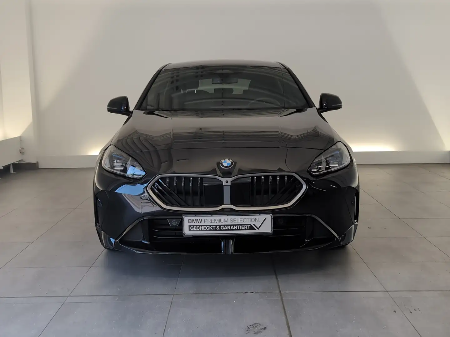 BMW 120 d M Sport Navi/LED/HarmKar/HuD/KomfZg/PaAS+ LED/DA Schwarz - 2