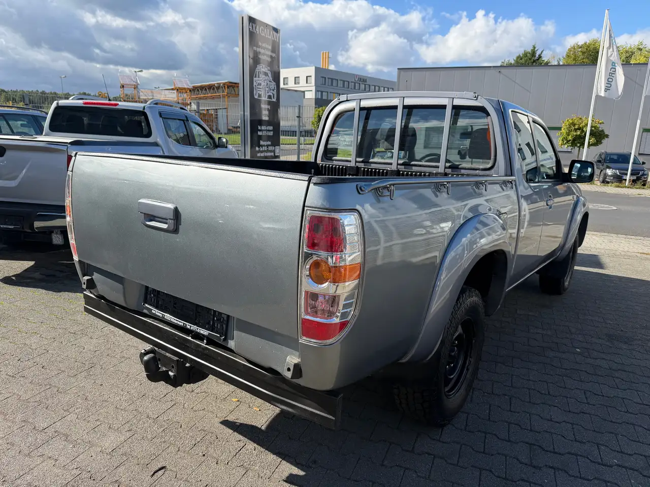 MAZDA BT-50 2.5 TURBO DIESEL 143ch 4X4 - CABINE APPROFONDIE - ATTELAGE - SIÈGES CHAUFFANTS - CLIMATISATION