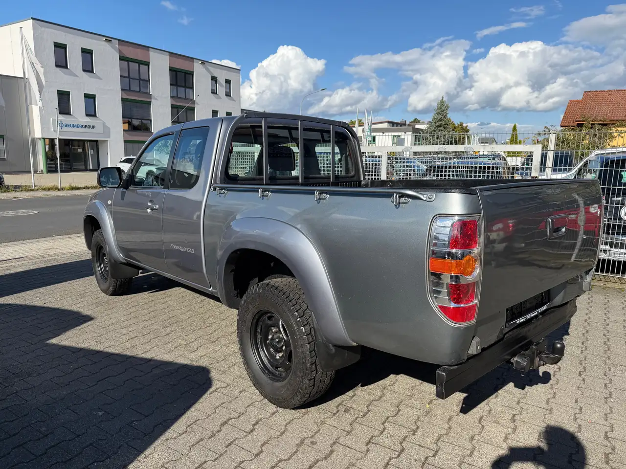 MAZDA BT-50 2.5 TURBO DIESEL 143ch 4X4 - CABINE APPROFONDIE - ATTELAGE - SIÈGES CHAUFFANTS - CLIMATISATION