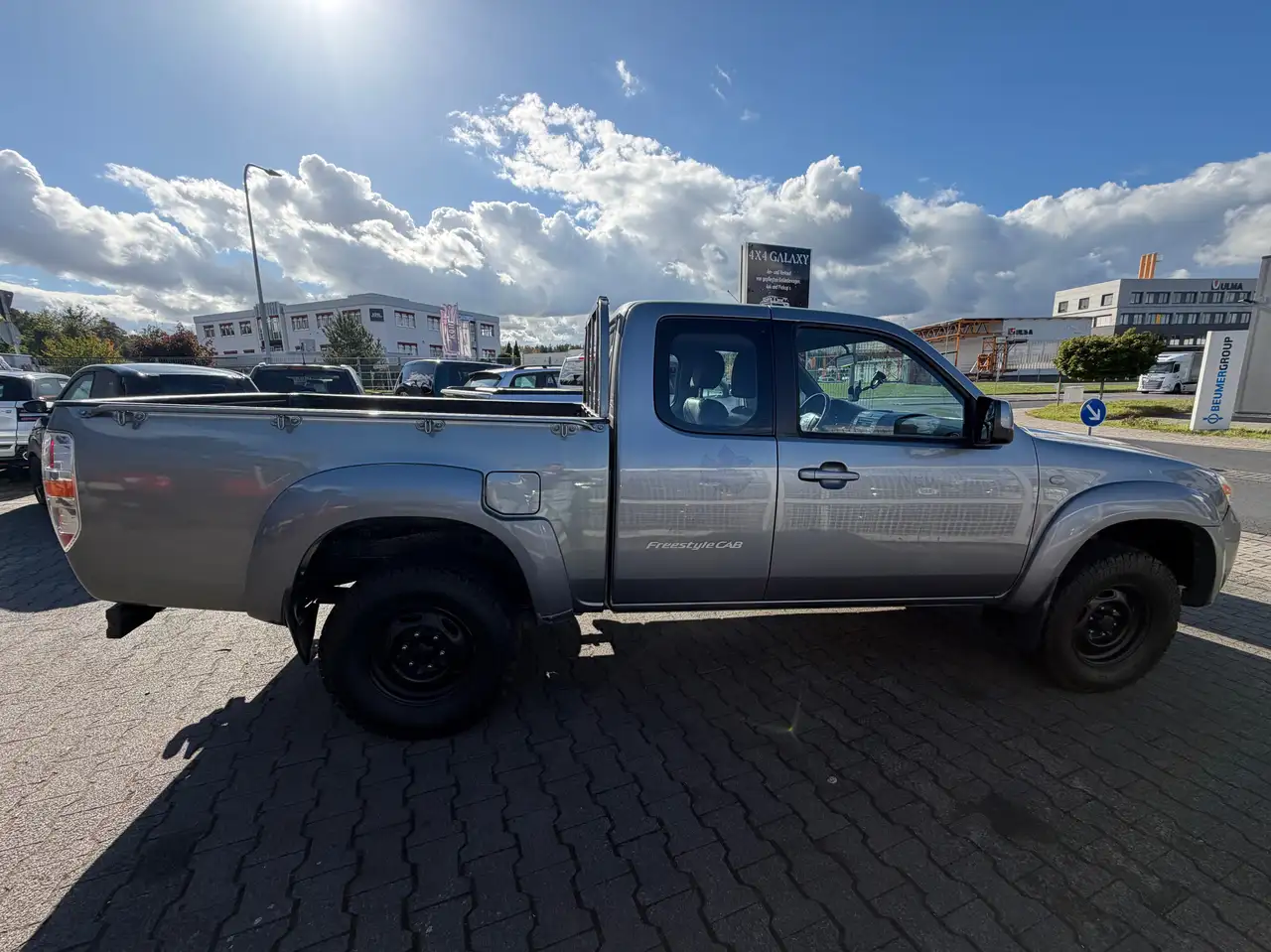 MAZDA BT-50 2.5 TURBO DIESEL 143ch 4X4 - CABINE APPROFONDIE - ATTELAGE - SIÈGES CHAUFFANTS - CLIMATISATION