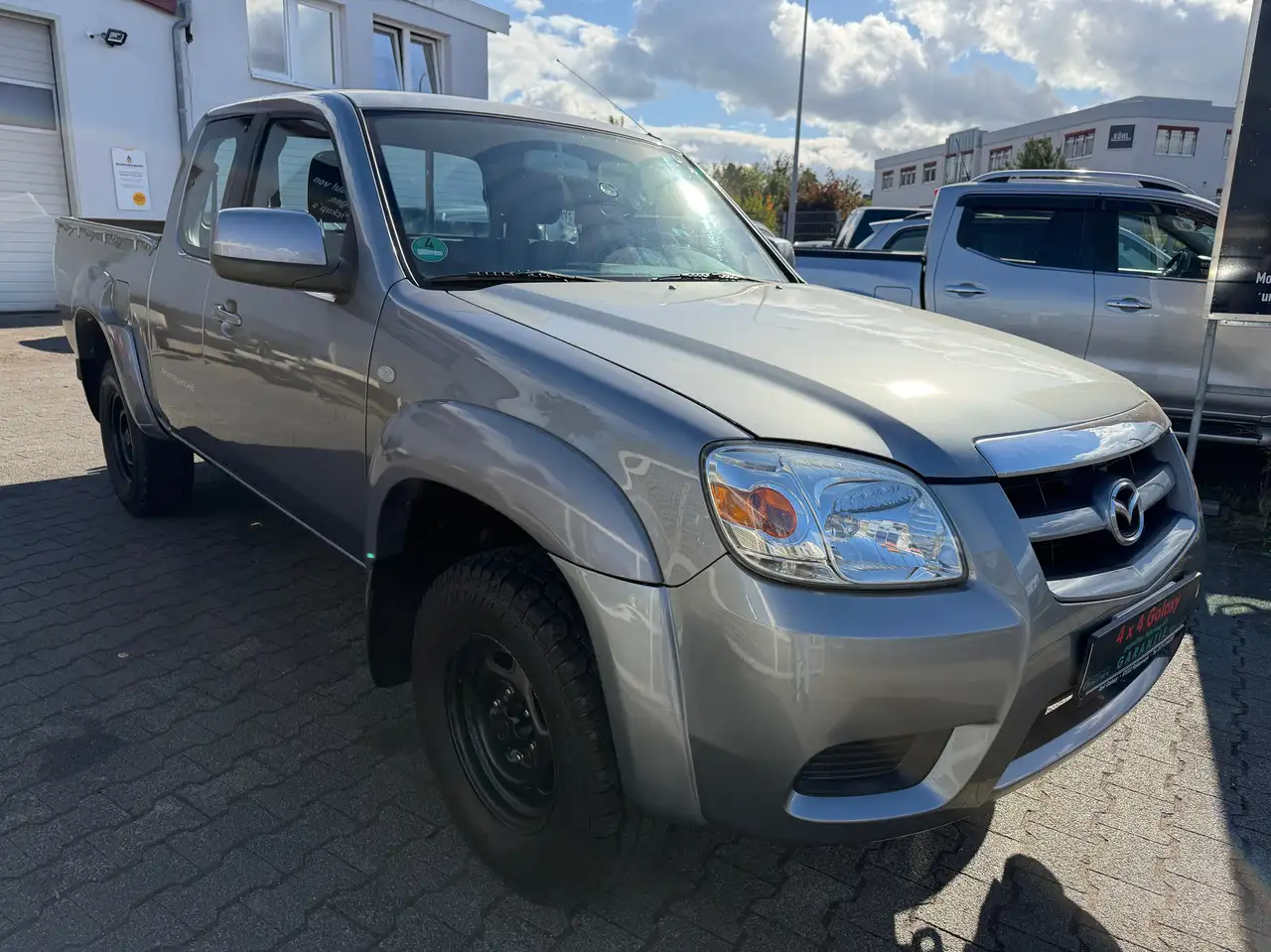 MAZDA BT-50 2.5 TURBO DIESEL 143ch 4X4 - CABINE APPROFONDIE - ATTELAGE - SIÈGES CHAUFFANTS - CLIMATISATION