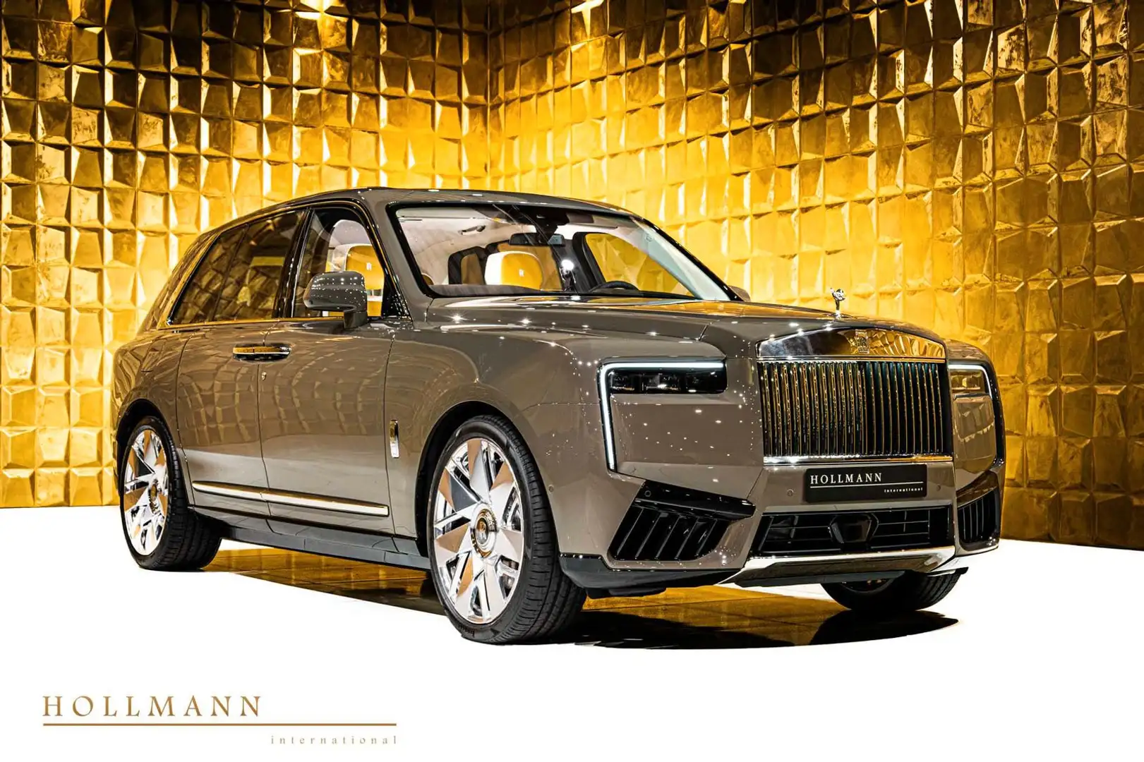 Rolls-Royce Cullinan SERIES II+4 SEATS+BESPOKE+THEATRE+STAR Коричневый - 1