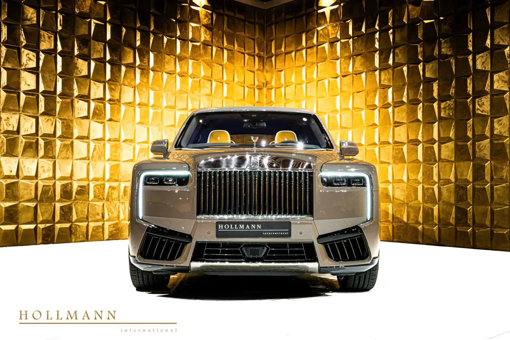 Rolls-Royce Cullinan SERIES II+4 SEATS+BESPOKE+THEATRE+STAR Коричневый - 2