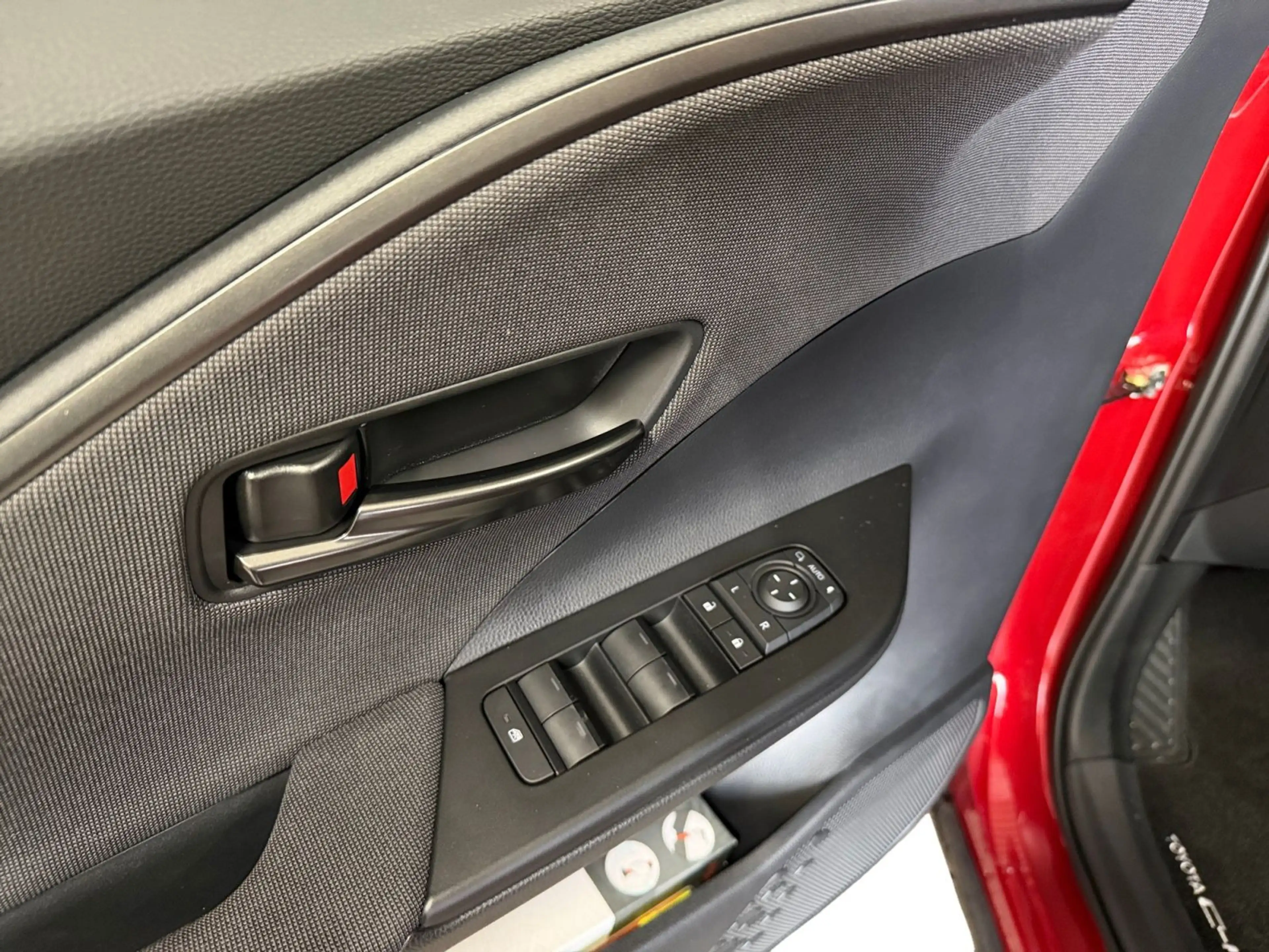 Toyota C-HR 2.0 Hybrid TEAM LED+NAVI+APP+ACC+SHZ+RFK — photo 15