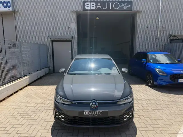 Volkswagen Golf GTD 2.0 TDI DSG GTD DCC IQ LIGHT CERCHI 19'