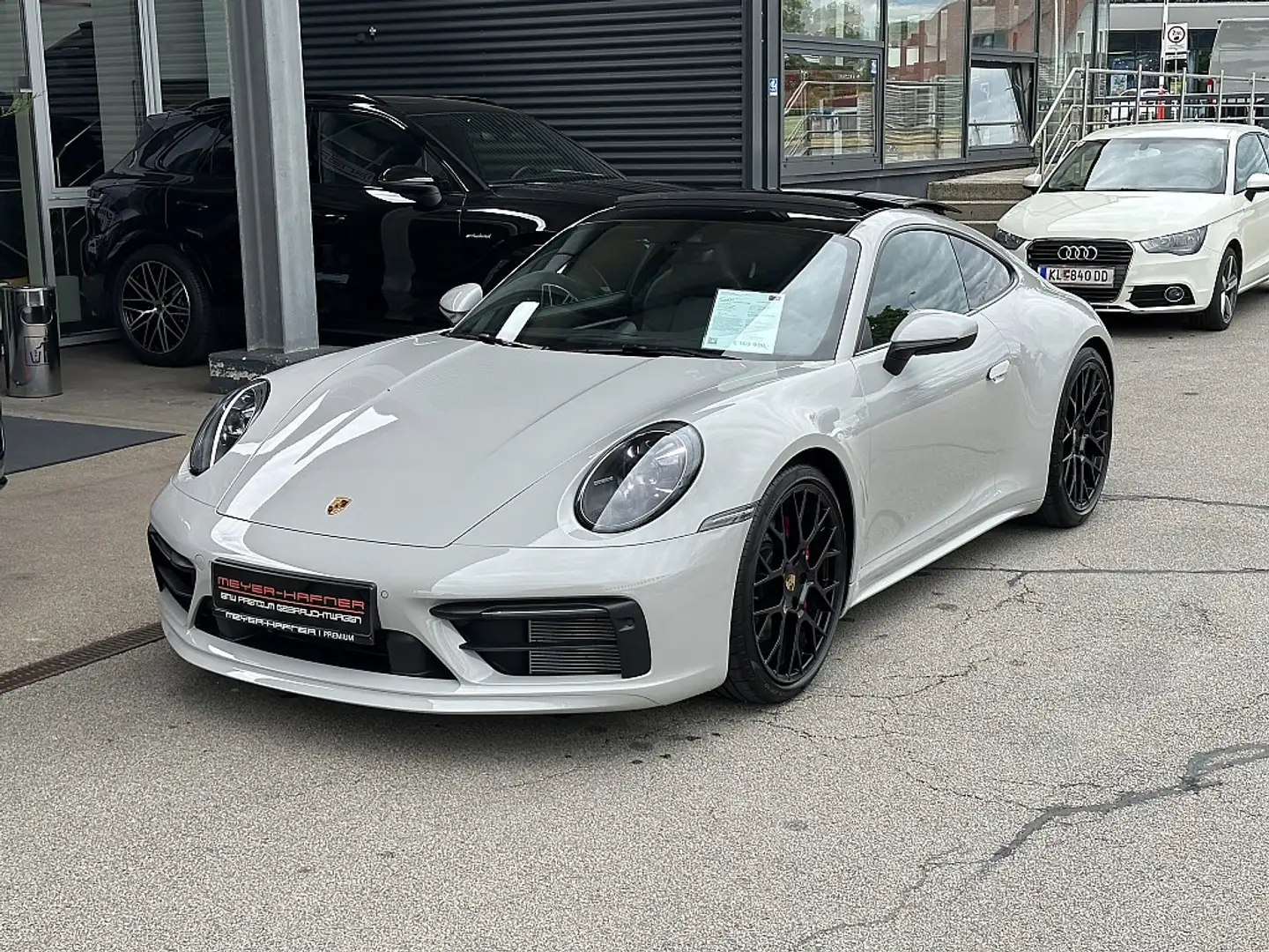 Porsche 911 Carrera Coupe S PDK / Approved 2026 Grau - 1