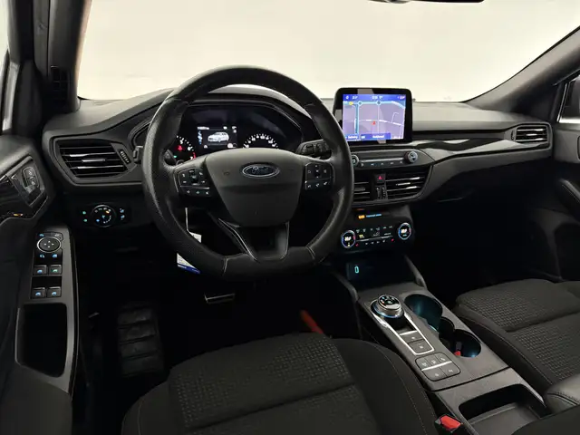 Ford Focus view 14