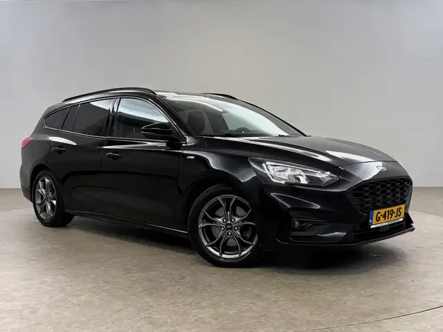 Ford Focus view 6