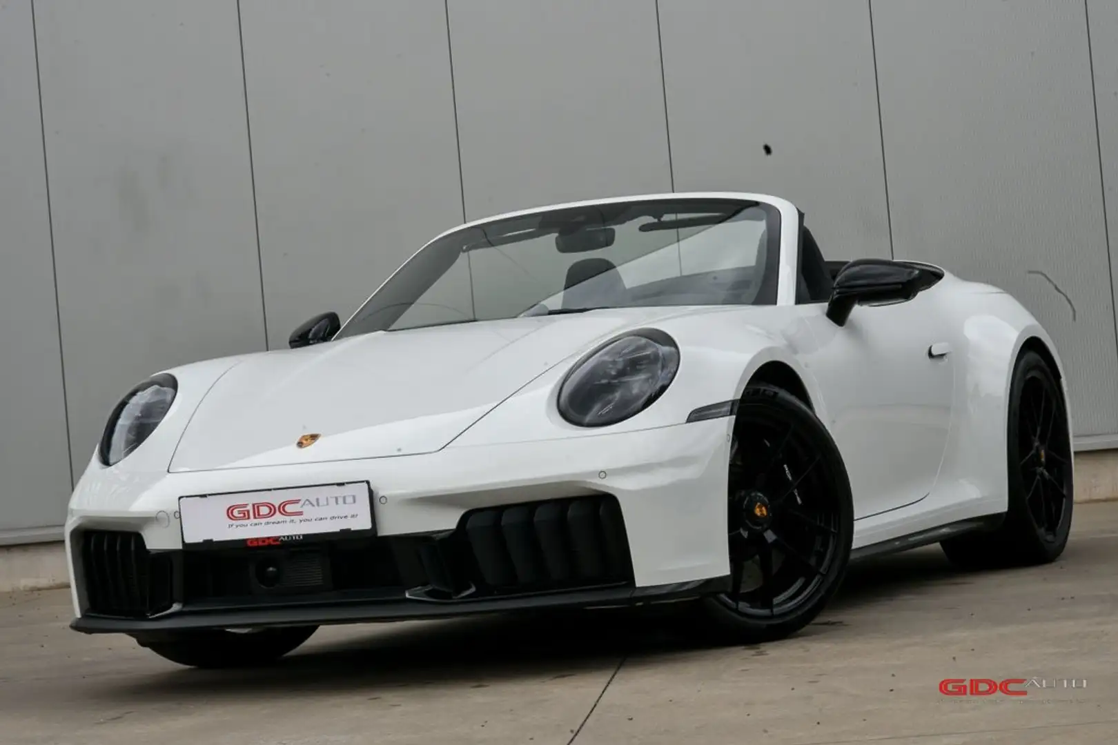 Porsche 992 992.2 l GTS C-cabrio l Sportdesign Pack l Bose Blanc - 2