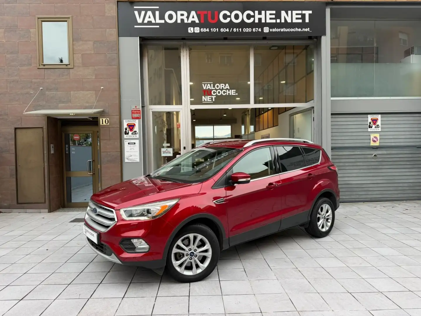 Ford Kuga 2.0TDCi Auto S&S Titanium 4x2 150 Burdeos - 1