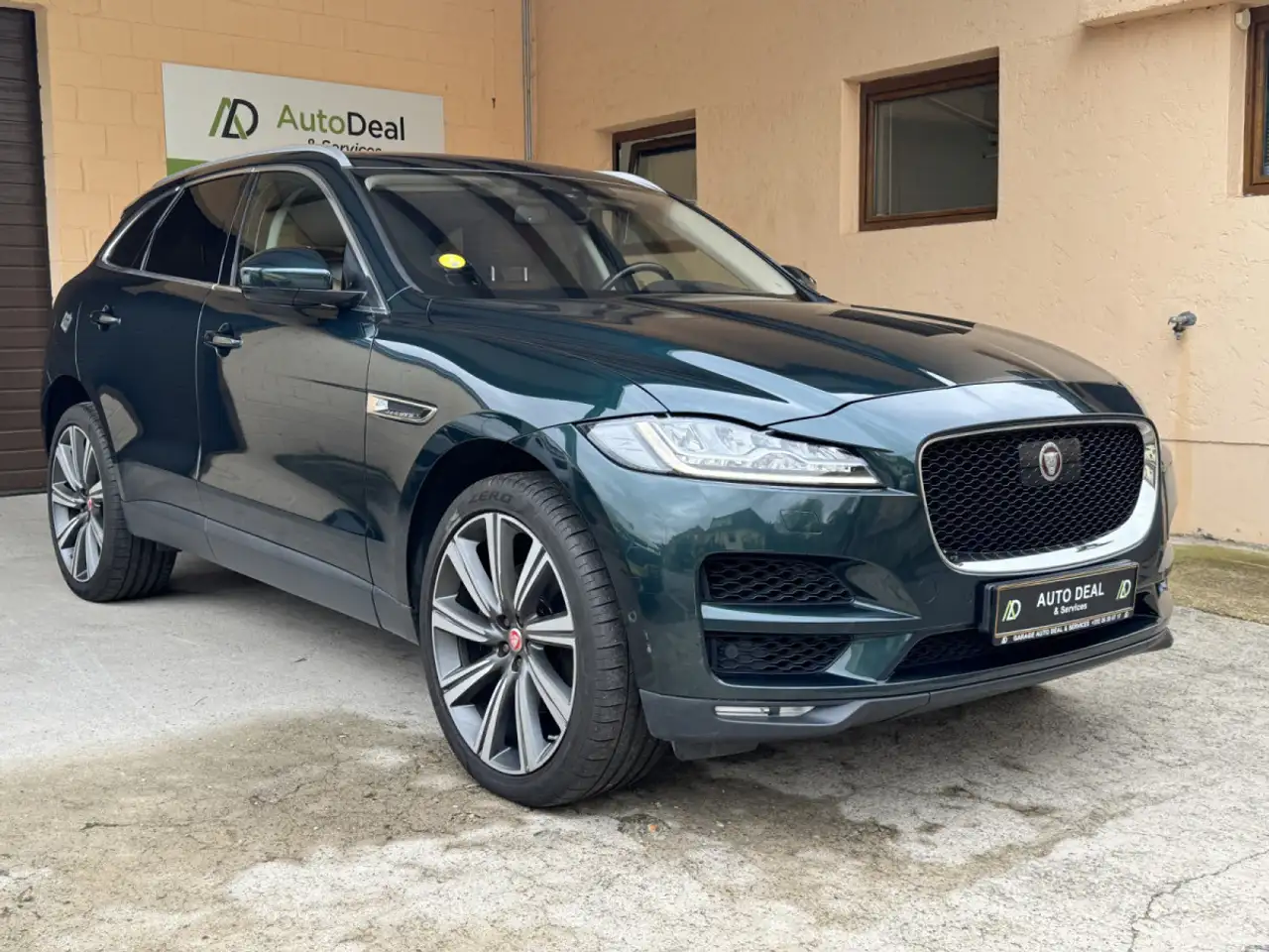 Jaguar F-Pace