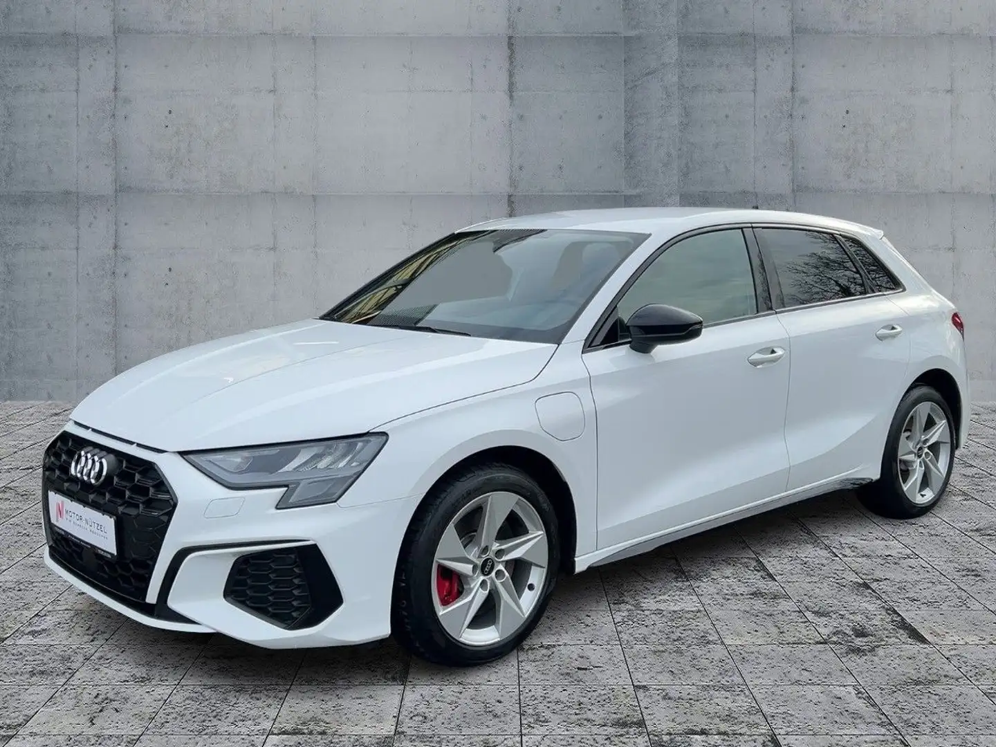 Audi A3 45 TFSI e S-TR S-LINE PDC+GRA+DAB Weiß - 2