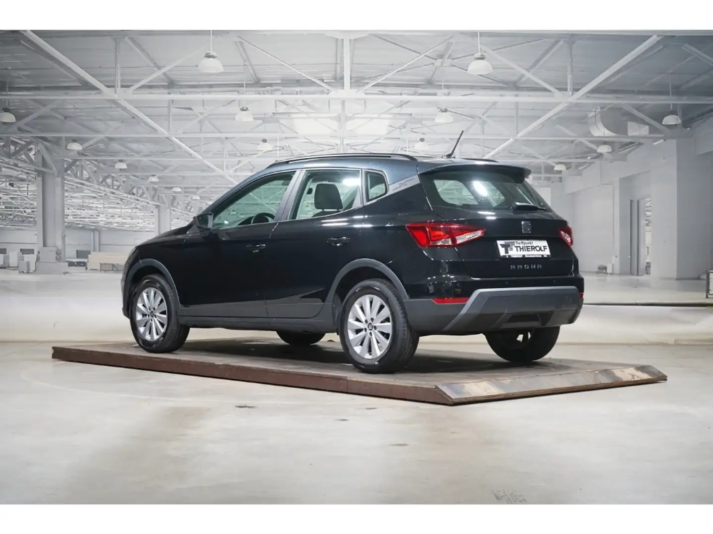 SEAT Arona 1.0 TSI DSG Style LED NAVI AHK Schwarz - 2