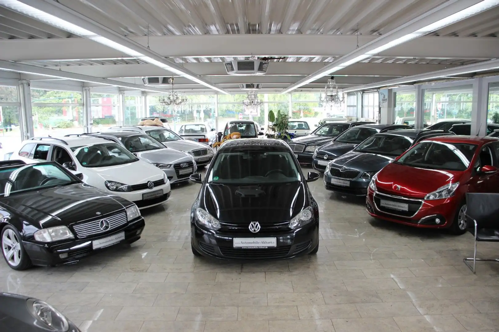 Volkswagen Golf VI Trendline Zwart - 1