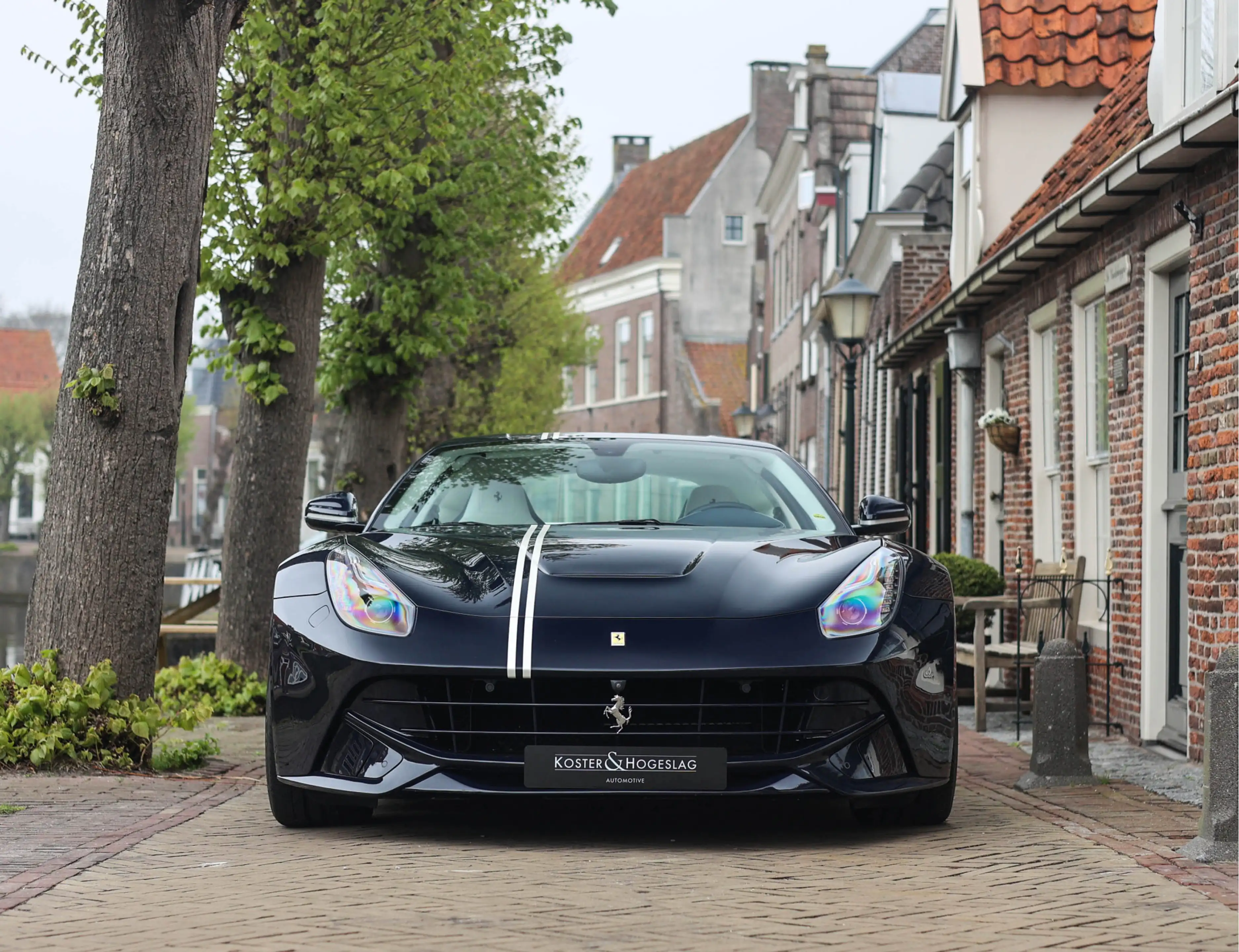 Ferrari F12 6.3 Berlinetta HELE | Tailor Made - Blu Pozzi - Hi — photo 23