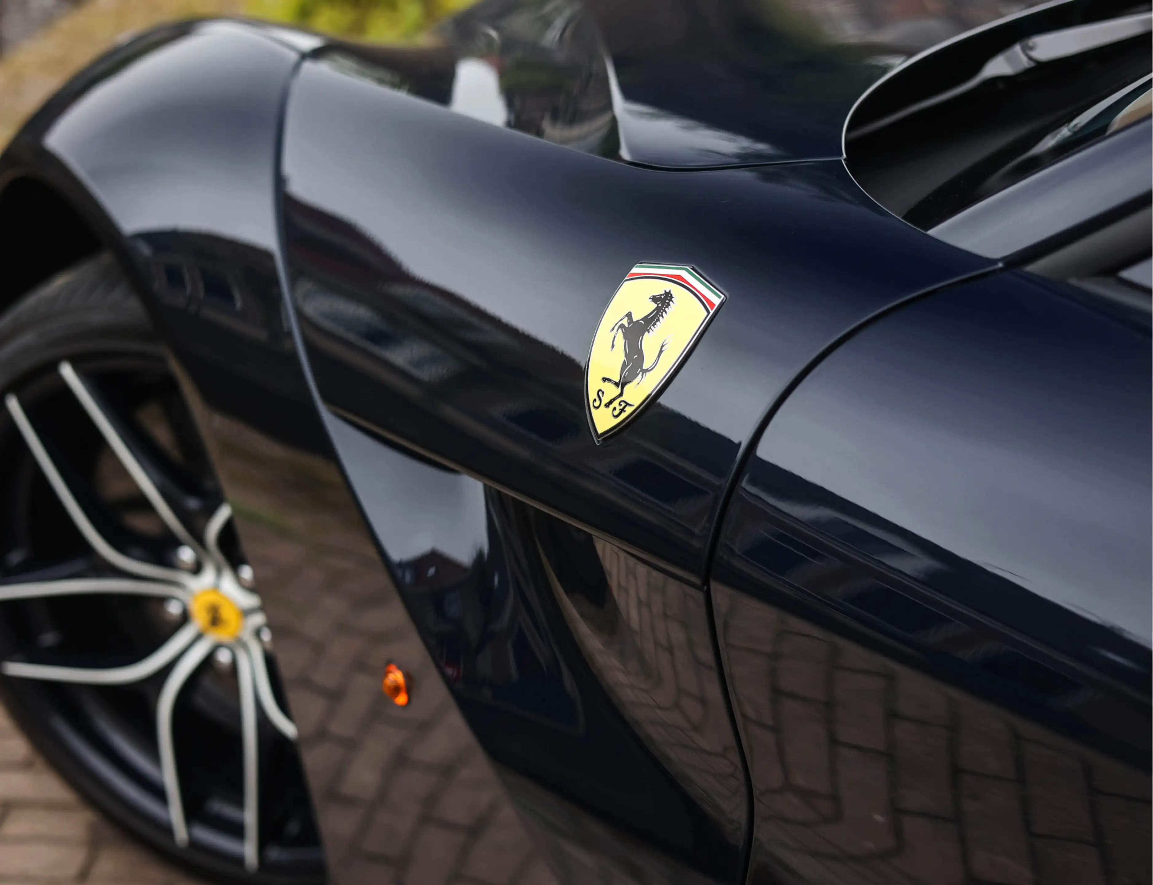 Ferrari F12 6.3 Berlinetta HELE | Tailor Made - Blu Pozzi - Hi — photo 5