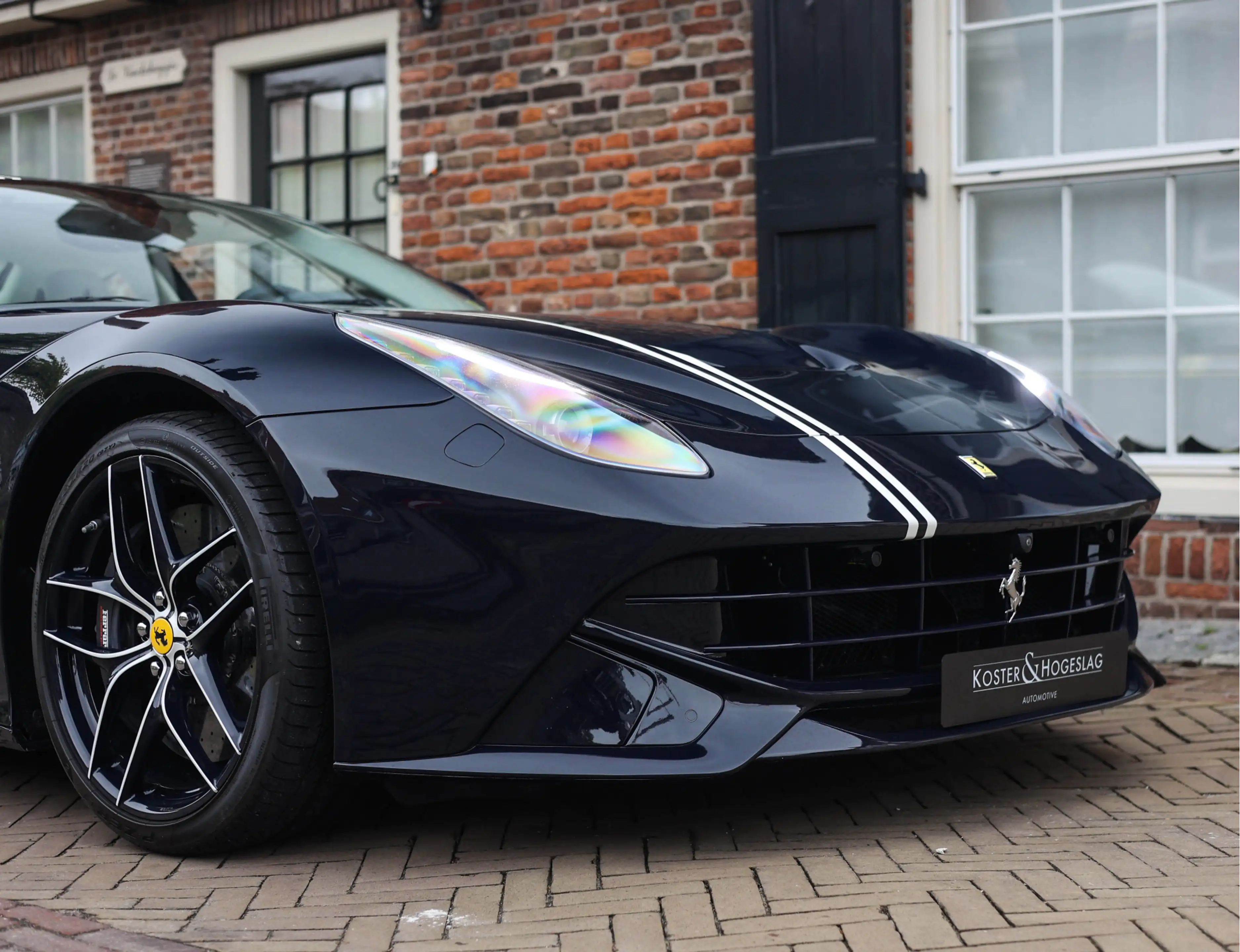 Ferrari F12 6.3 Berlinetta HELE | Tailor Made - Blu Pozzi - Hi — photo 19