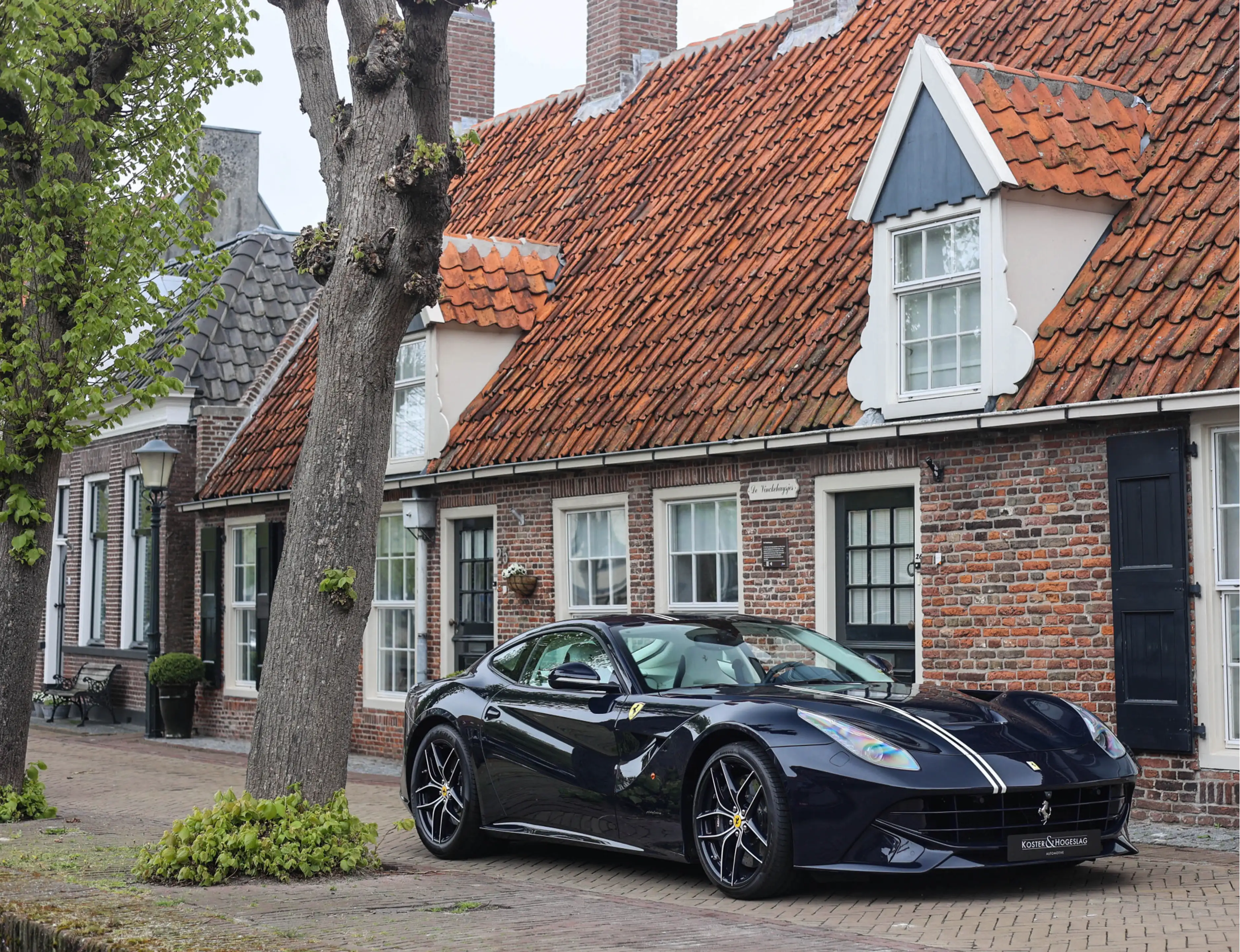 Ferrari F12 6.3 Berlinetta HELE | Tailor Made - Blu Pozzi - Hi — photo 16