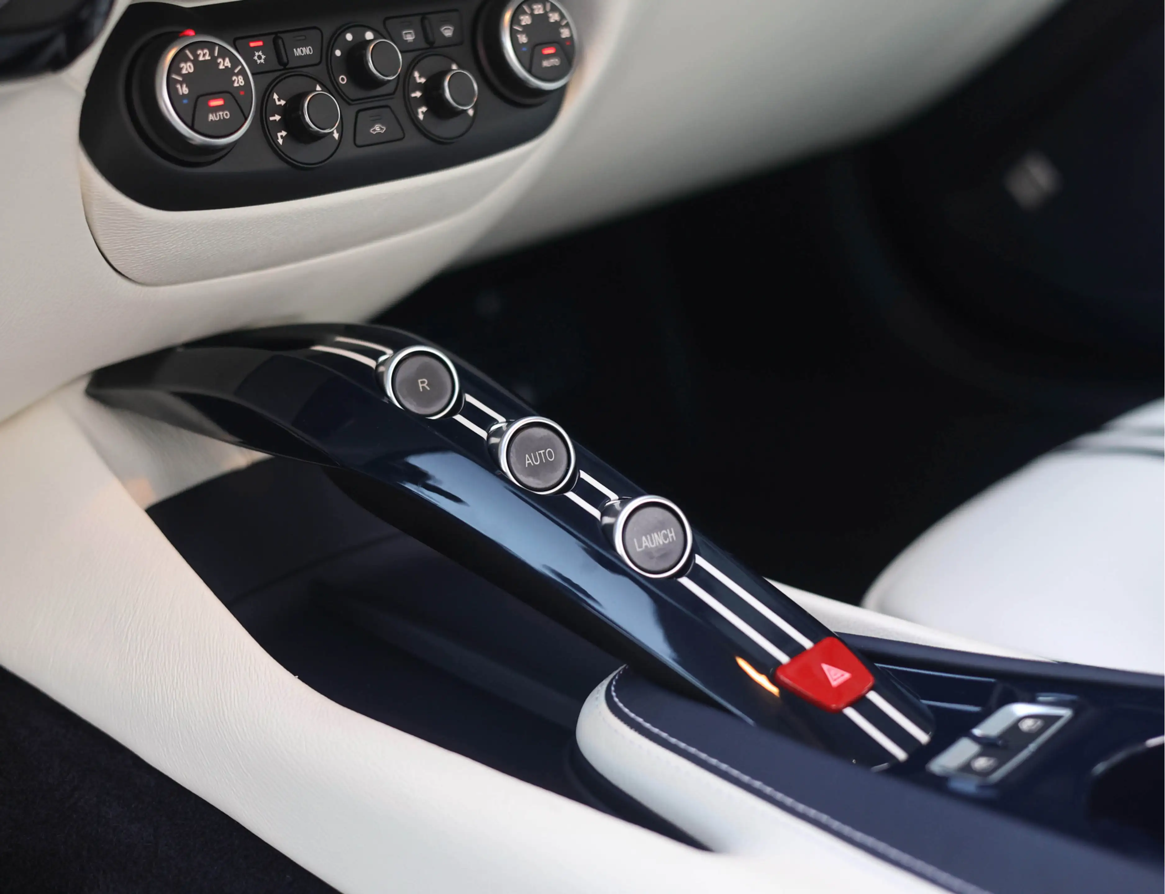 Ferrari F12 6.3 Berlinetta HELE | Tailor Made - Blu Pozzi - Hi — photo 34