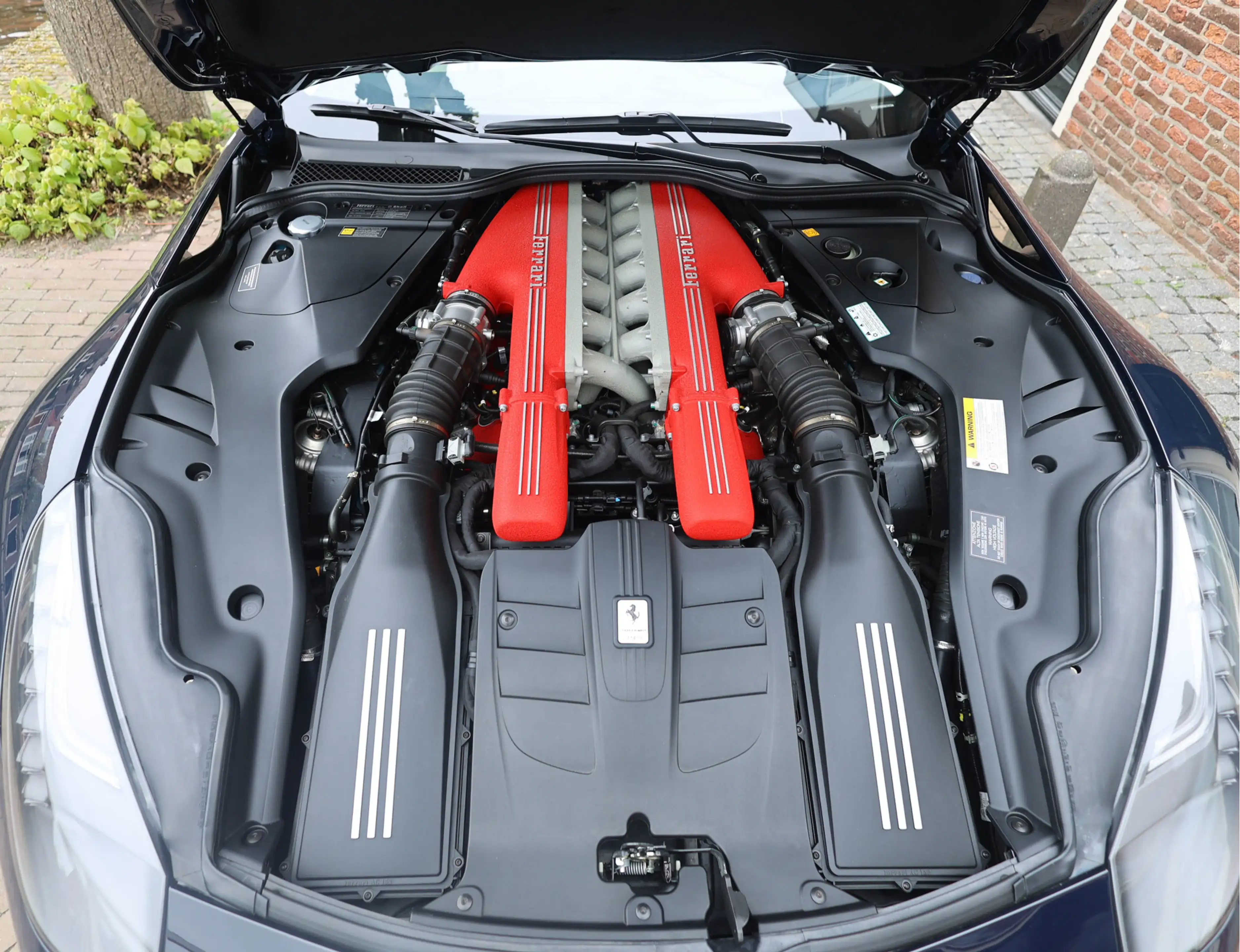 Ferrari F12 6.3 Berlinetta HELE | Tailor Made - Blu Pozzi - Hi — photo 15