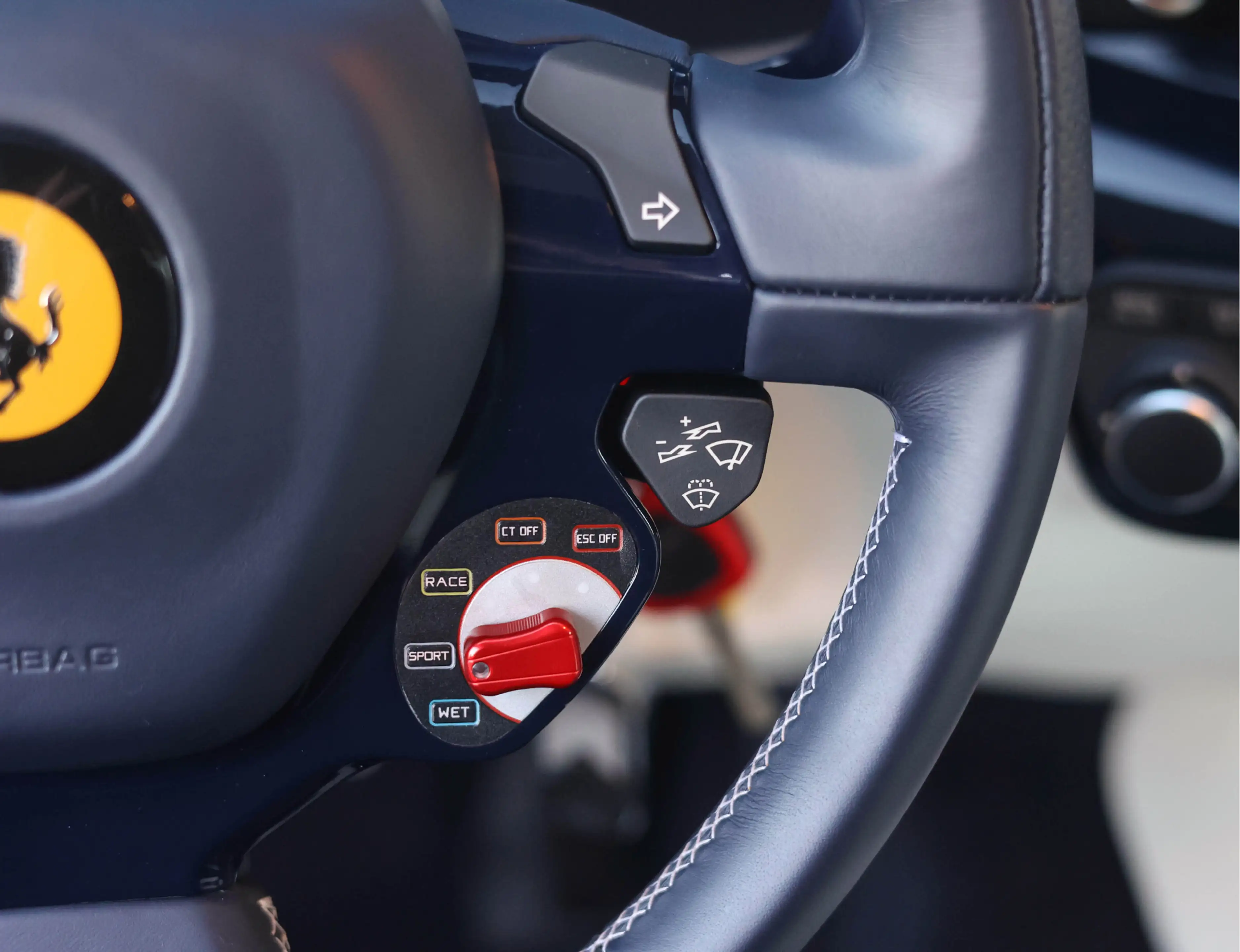Ferrari F12 6.3 Berlinetta HELE | Tailor Made - Blu Pozzi - Hi — photo 31