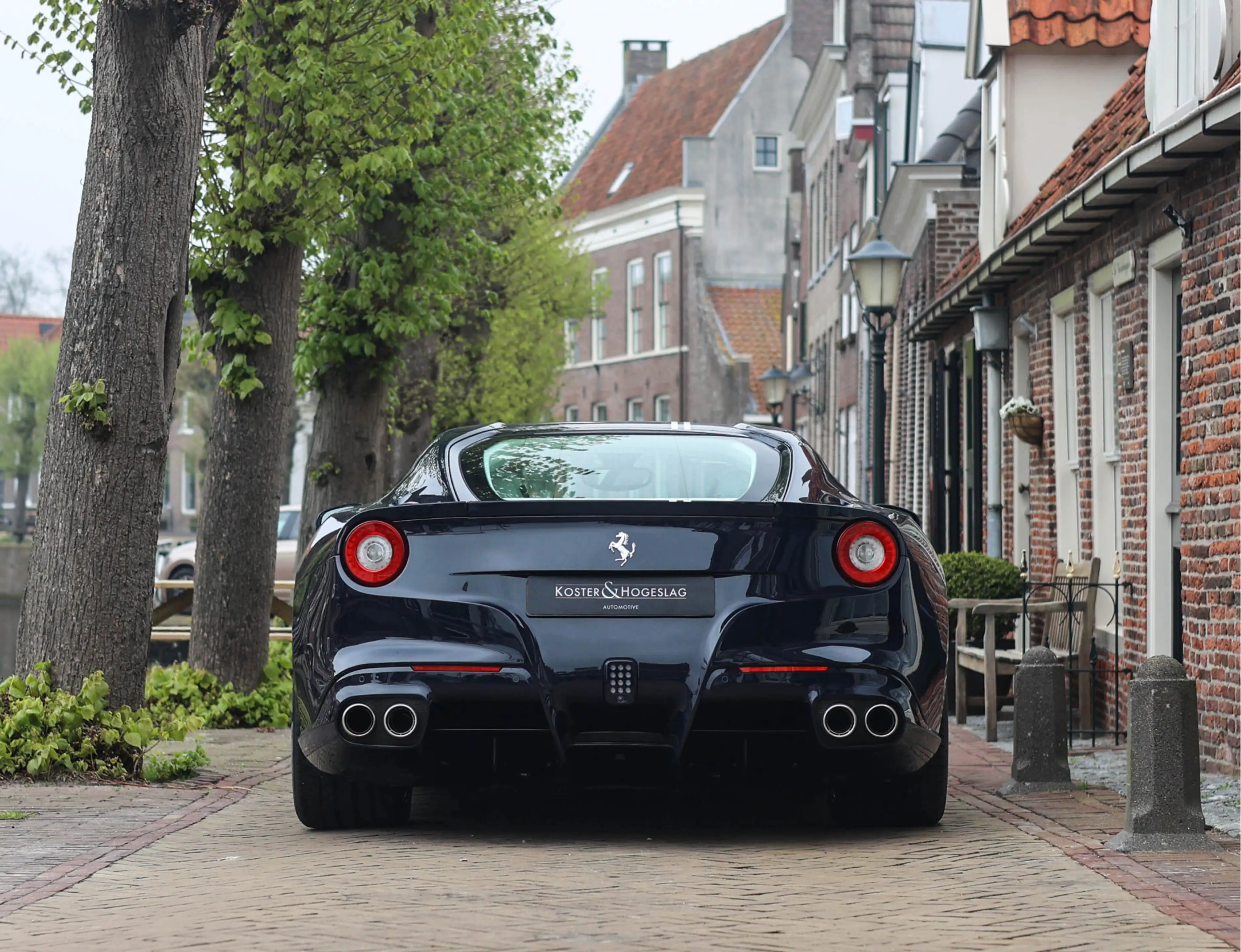 Ferrari F12 6.3 Berlinetta HELE | Tailor Made - Blu Pozzi - Hi — photo 24