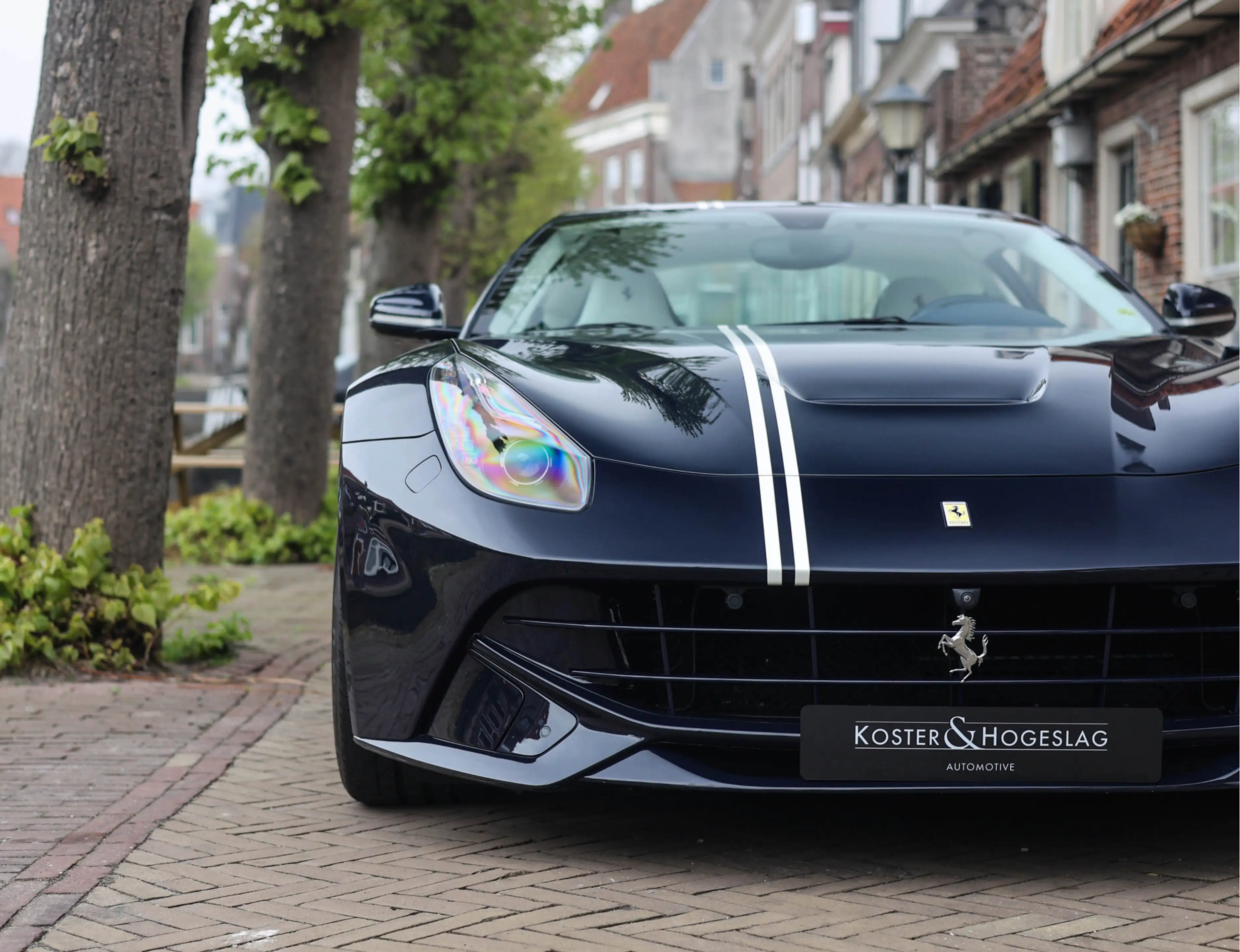 Ferrari F12 6.3 Berlinetta HELE | Tailor Made - Blu Pozzi - Hi — photo 11