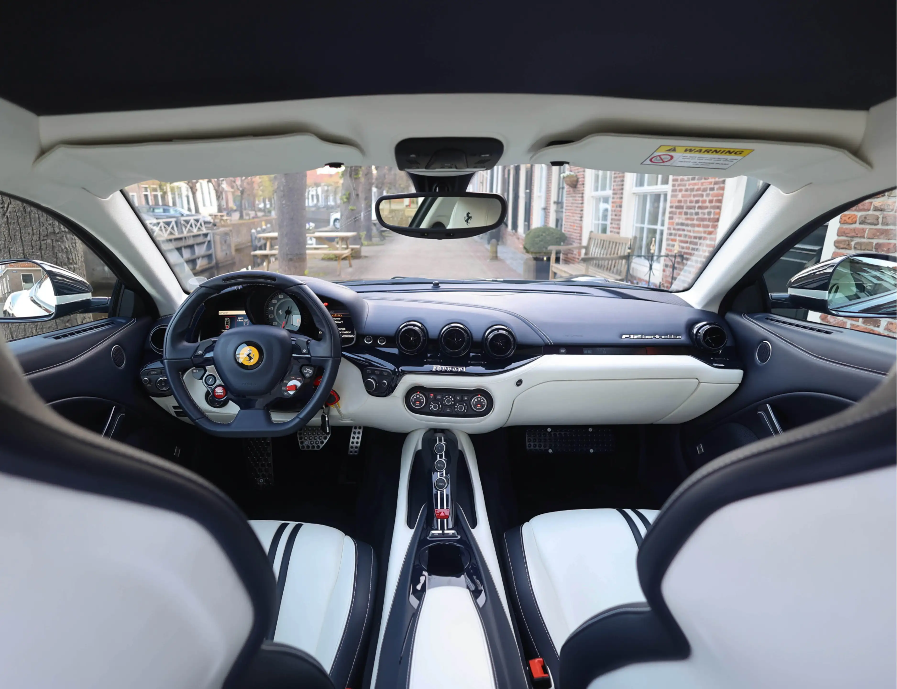 Ferrari F12 6.3 Berlinetta HELE | Tailor Made - Blu Pozzi - Hi — photo 40