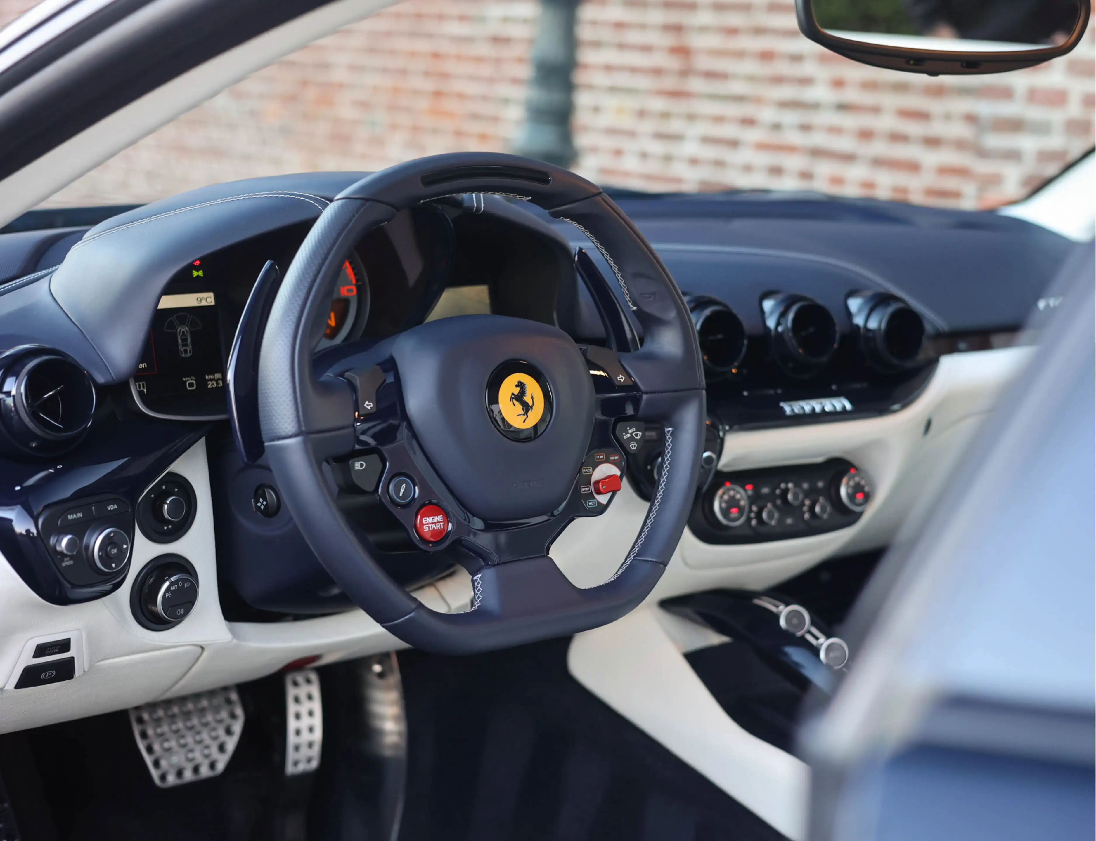 Ferrari F12 6.3 Berlinetta HELE | Tailor Made - Blu Pozzi - Hi — photo 32