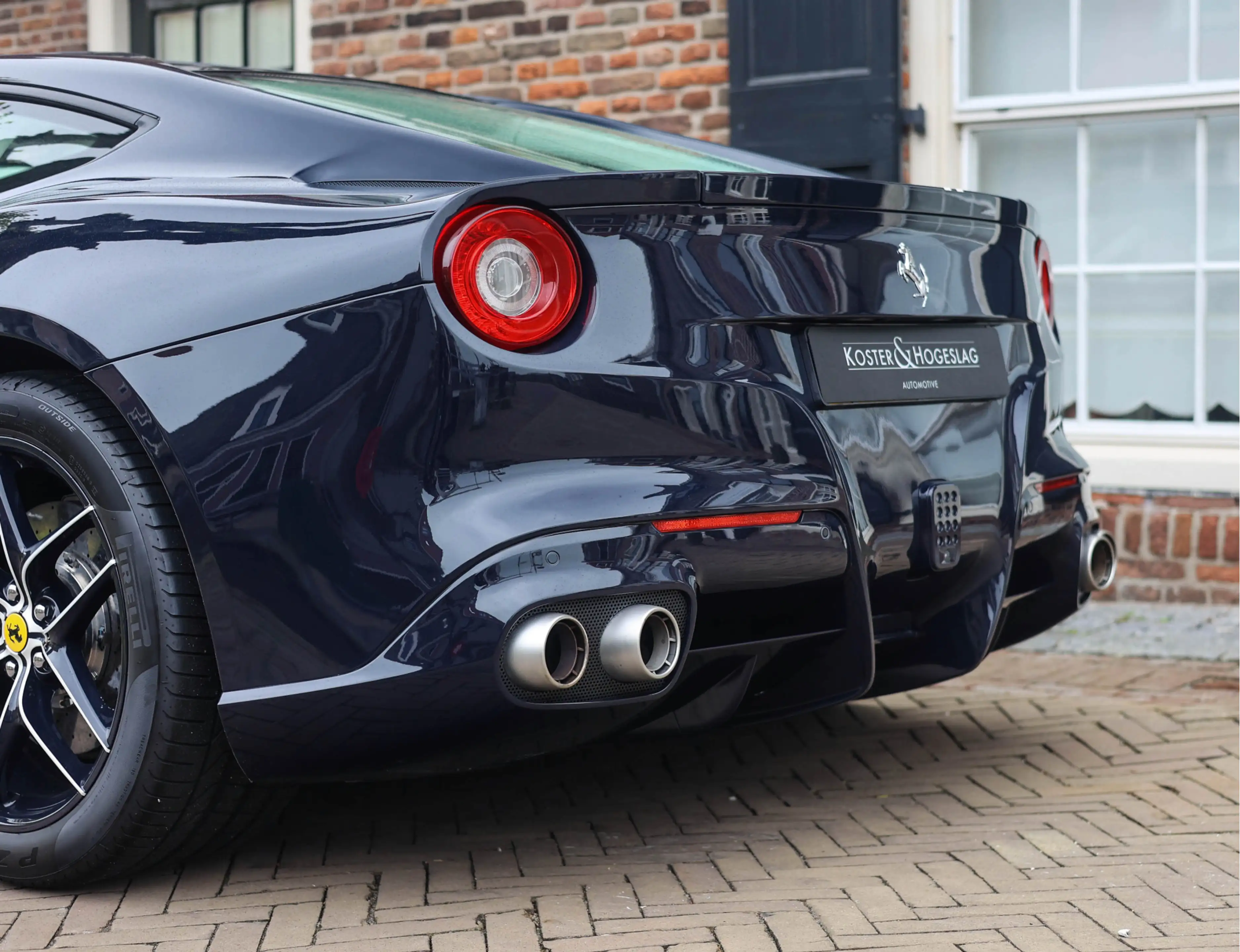 Ferrari F12 6.3 Berlinetta HELE | Tailor Made - Blu Pozzi - Hi — photo 18