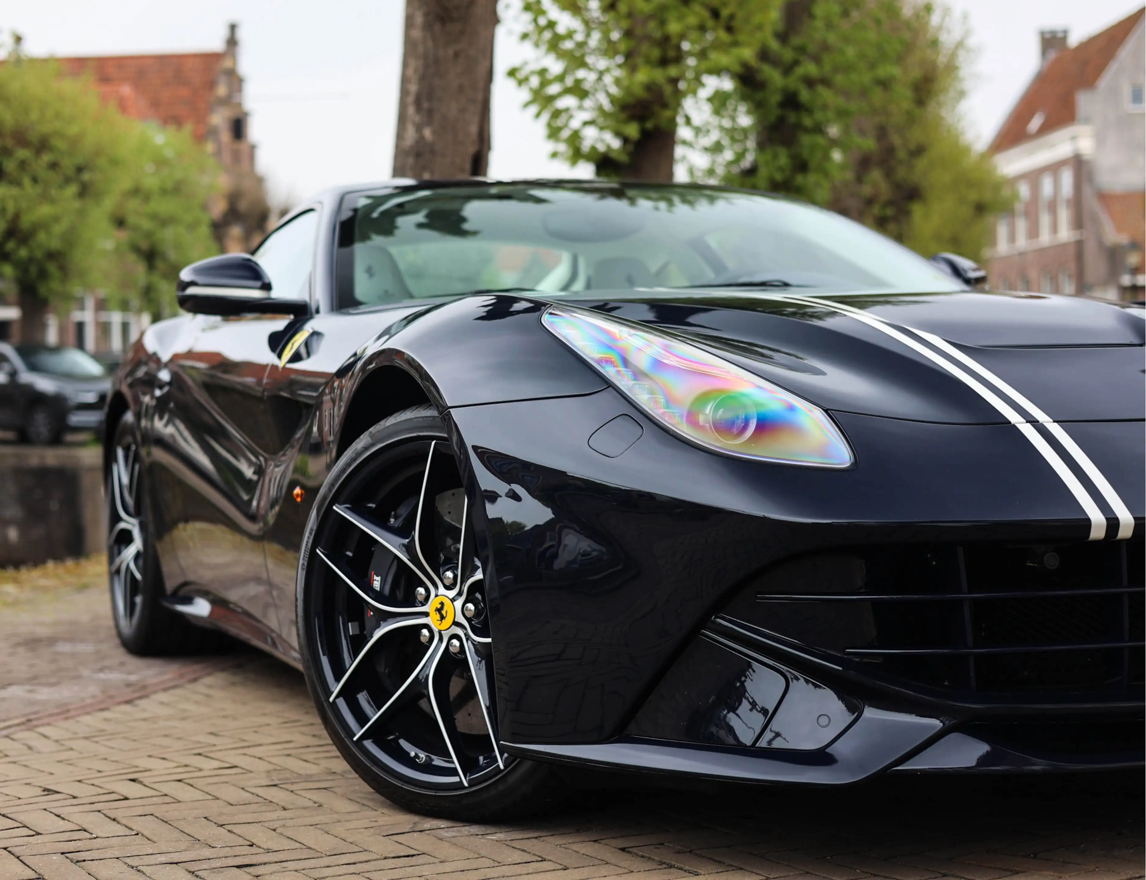 Ferrari F12 6.3 Berlinetta HELE | Tailor Made - Blu Pozzi - Hi — photo 6