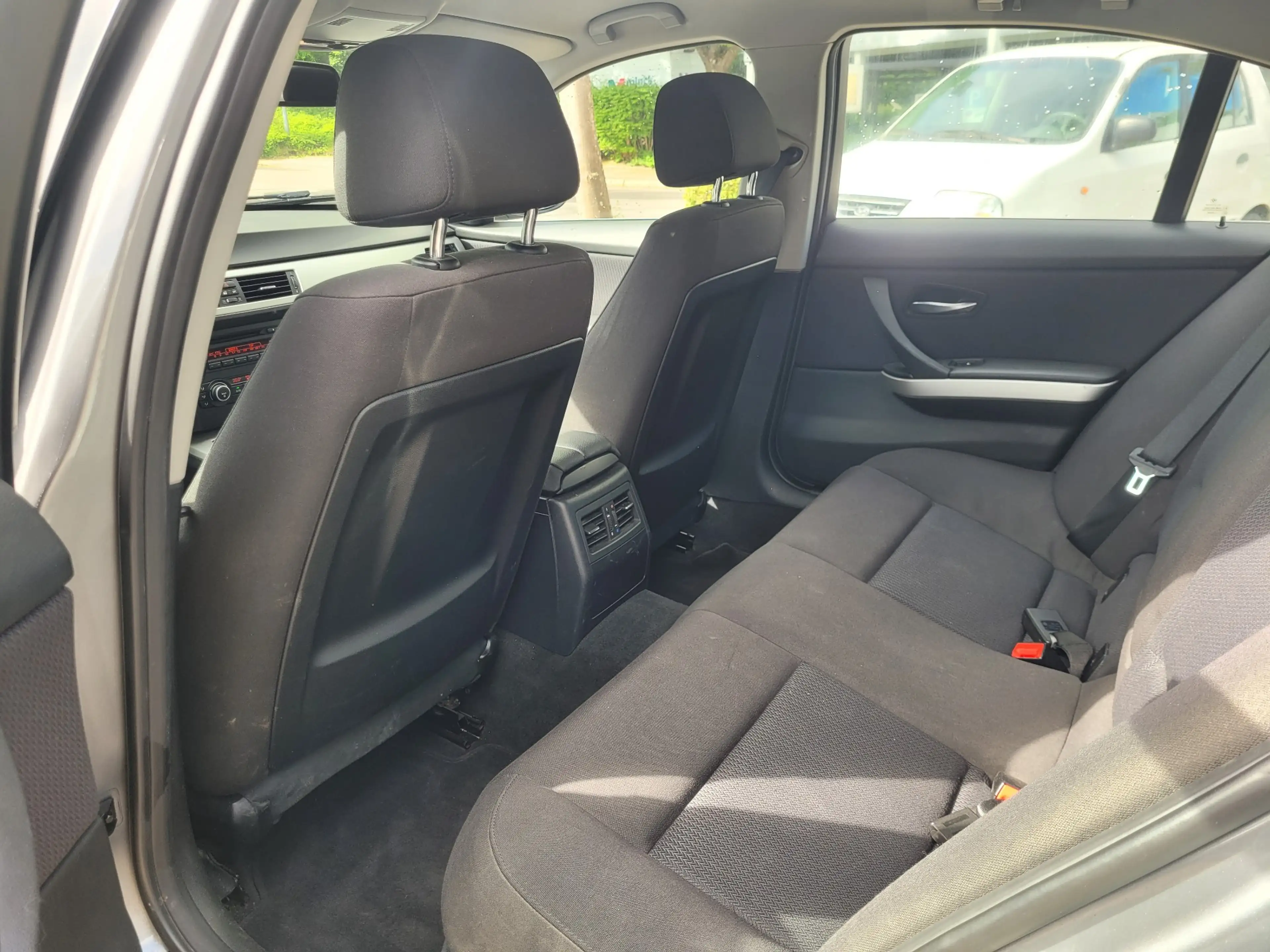 BMW 325 325d *Klimaautomatik/Euro 5/Limousine* — photo 11