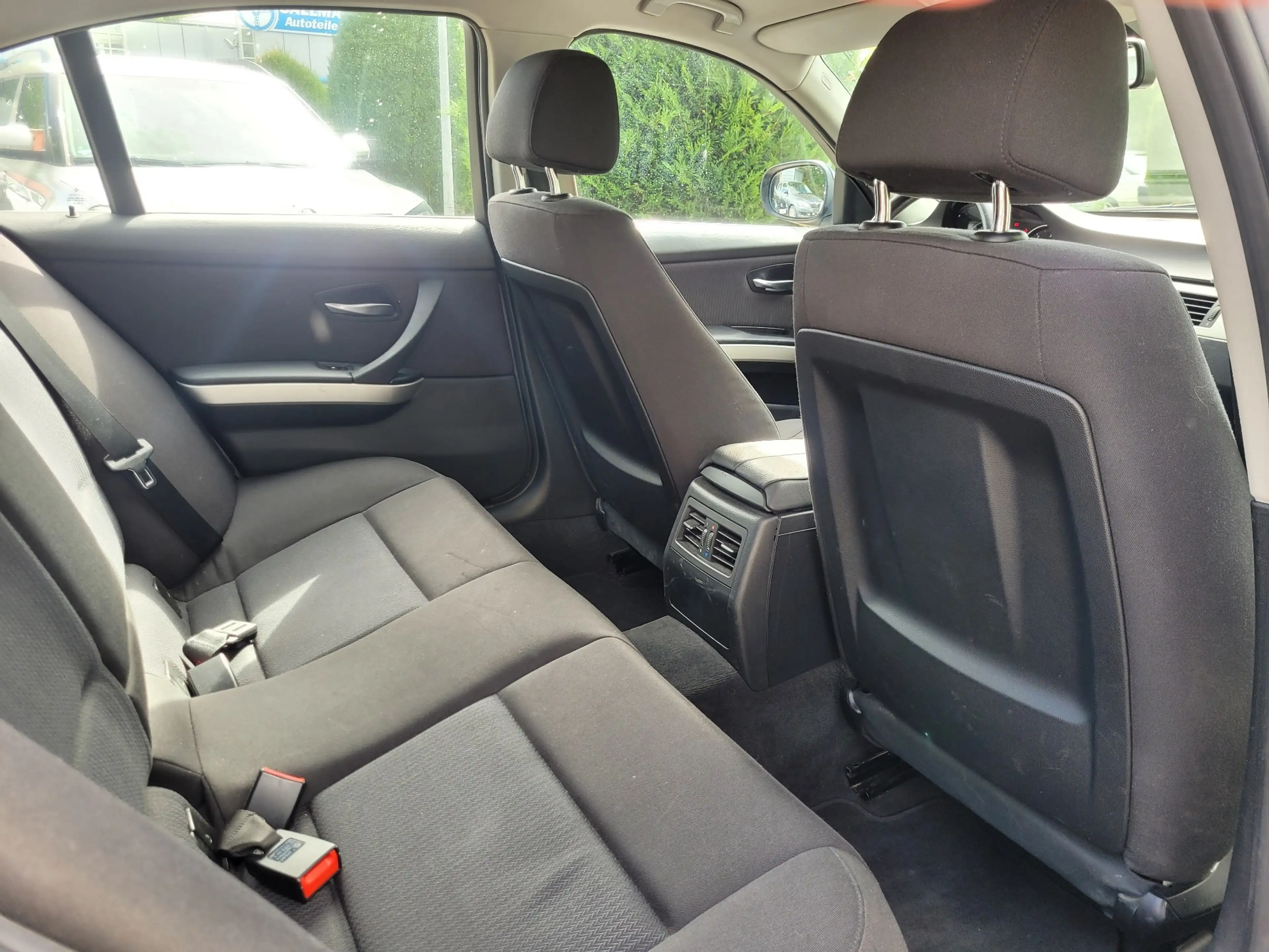 BMW 325 325d *Klimaautomatik/Euro 5/Limousine* — photo 12