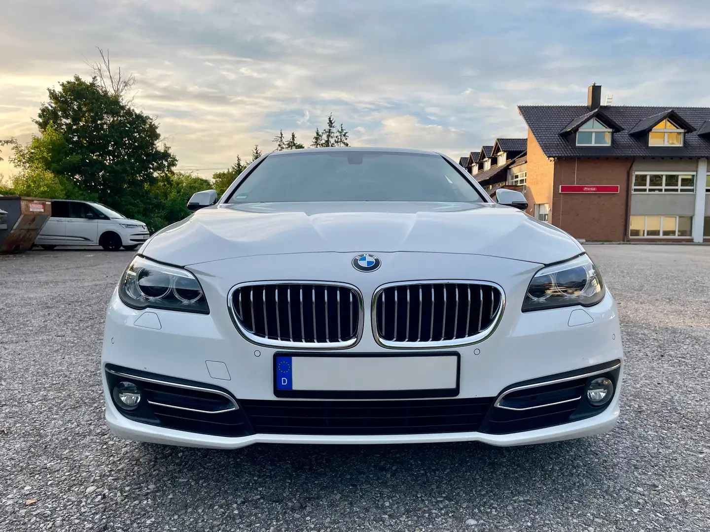 BMW 525 BMW 525d xDrive Limousine – Luxury Line Beyaz - 2