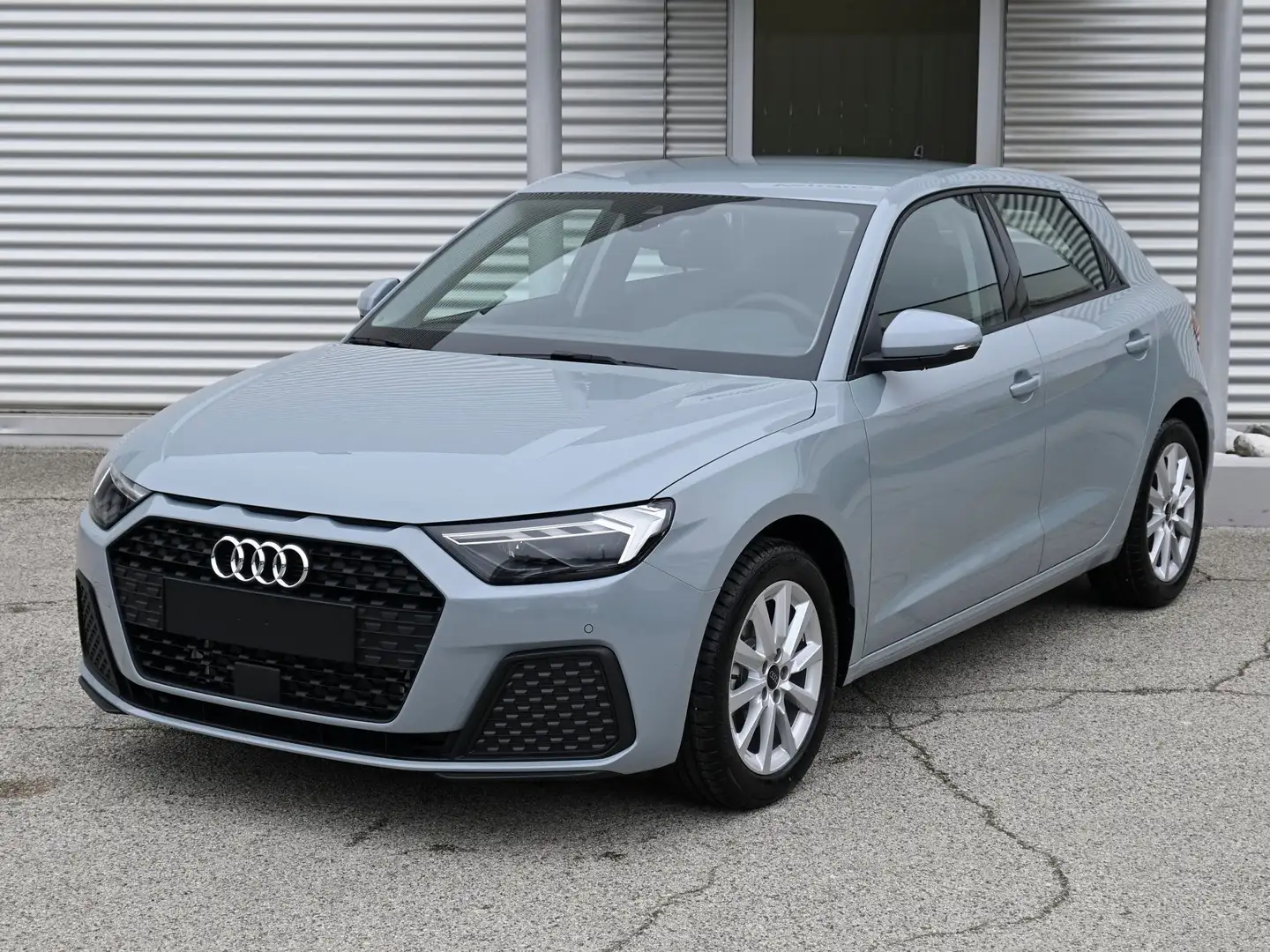 Audi A1 Sportback 1.0 (30) Tfsi 116cv S-tr. Business Grigio - 1