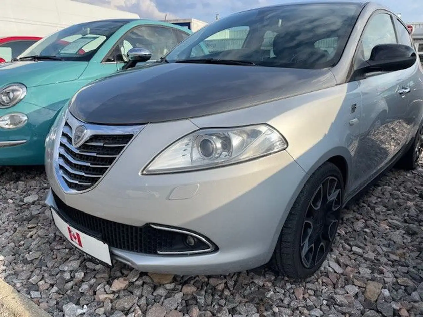 Lancia Ypsilon Platinum Twin Air Turbo Grau - 1