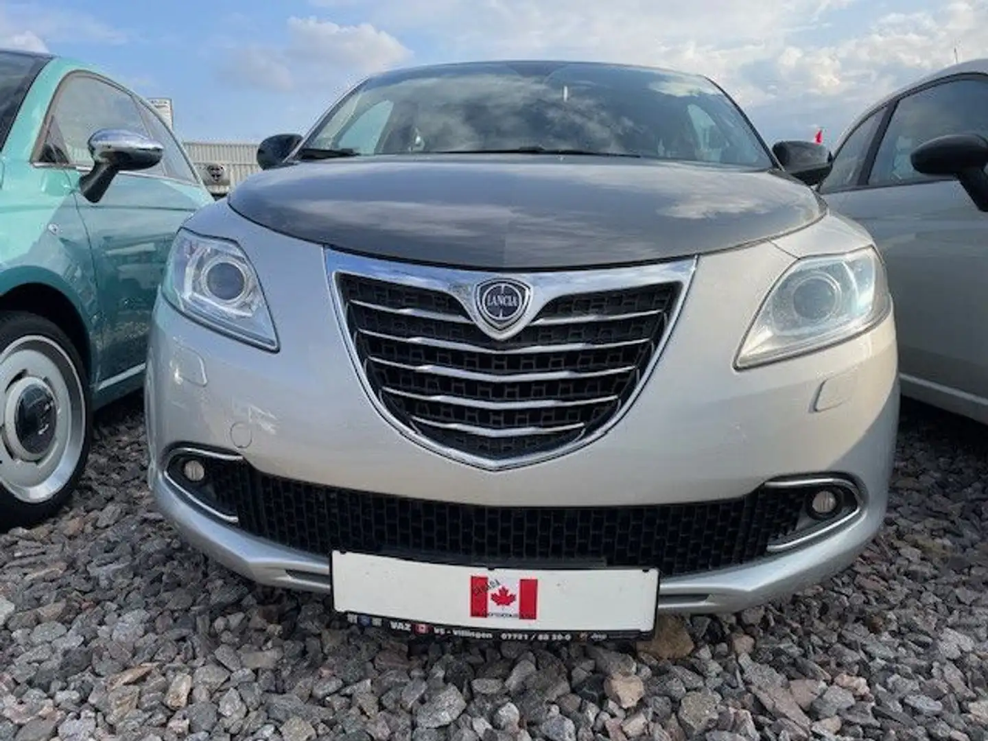 Lancia Ypsilon Platinum Twin Air Turbo Grau - 2