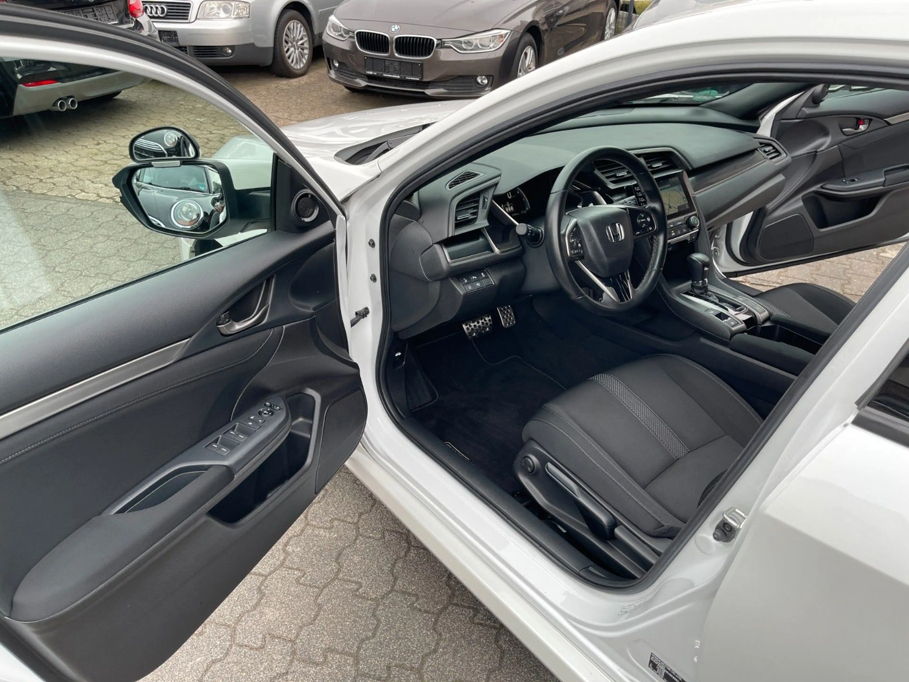 Honda Civic Lim. 5-trg. Elegance Automatik — photo 11
