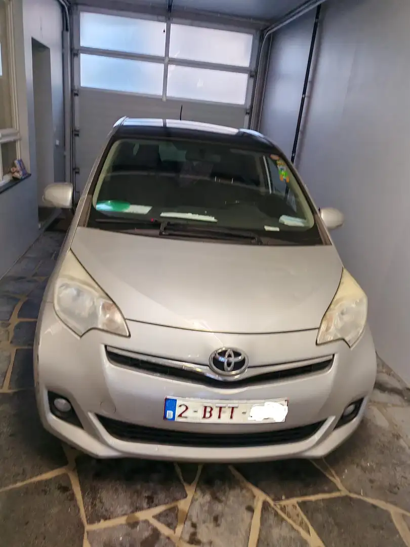 Toyota Verso-S Verso S 1.33 VVT-i Skyview Beige - 1