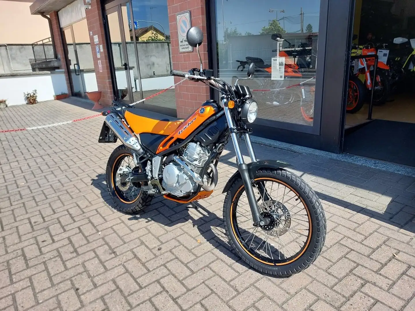 Yamaha Tricker Oranje - 2