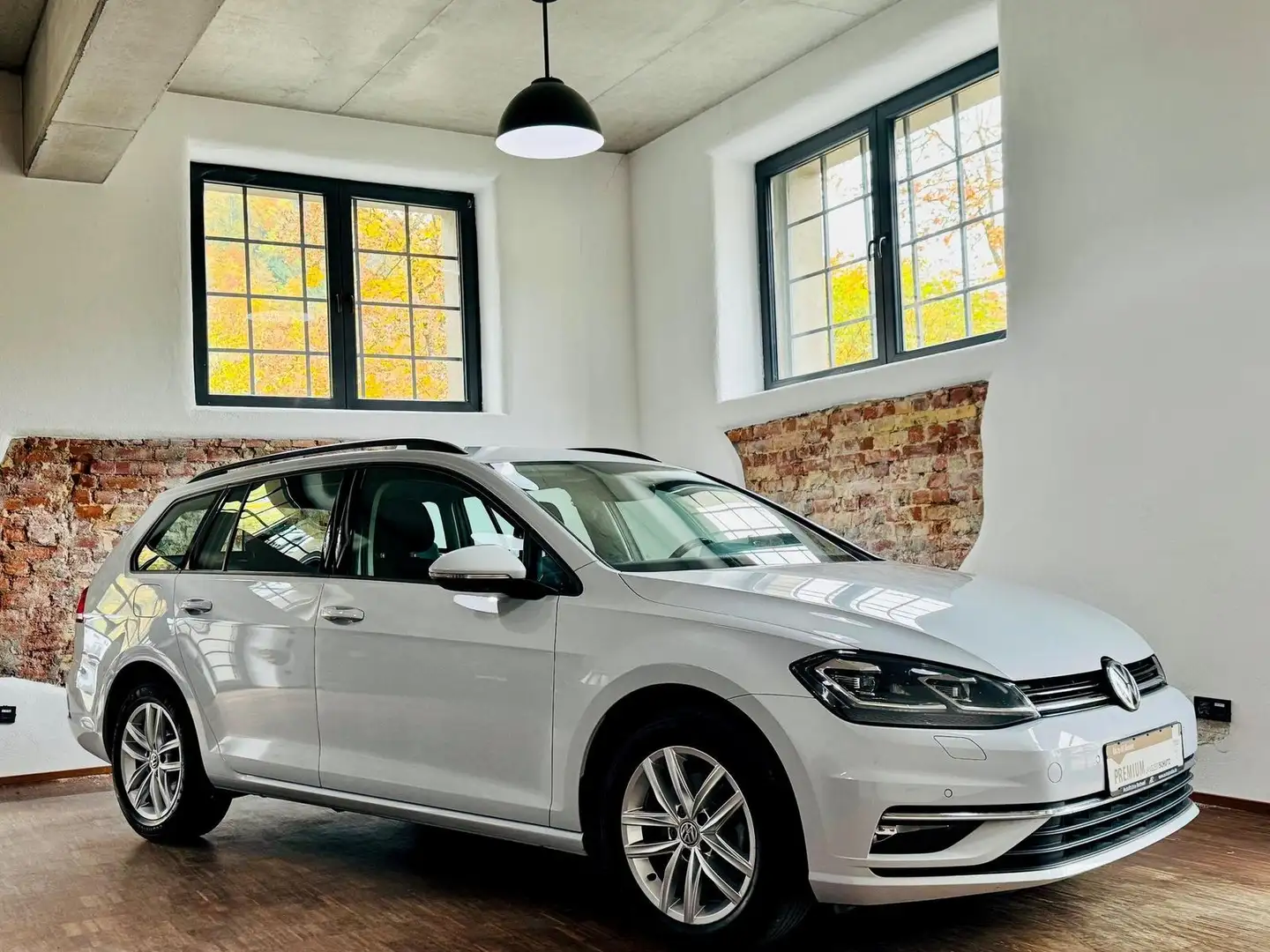 Volkswagen Golf Variant 1.6 TDI DSG Comfortline LED Navi Weiß - 2