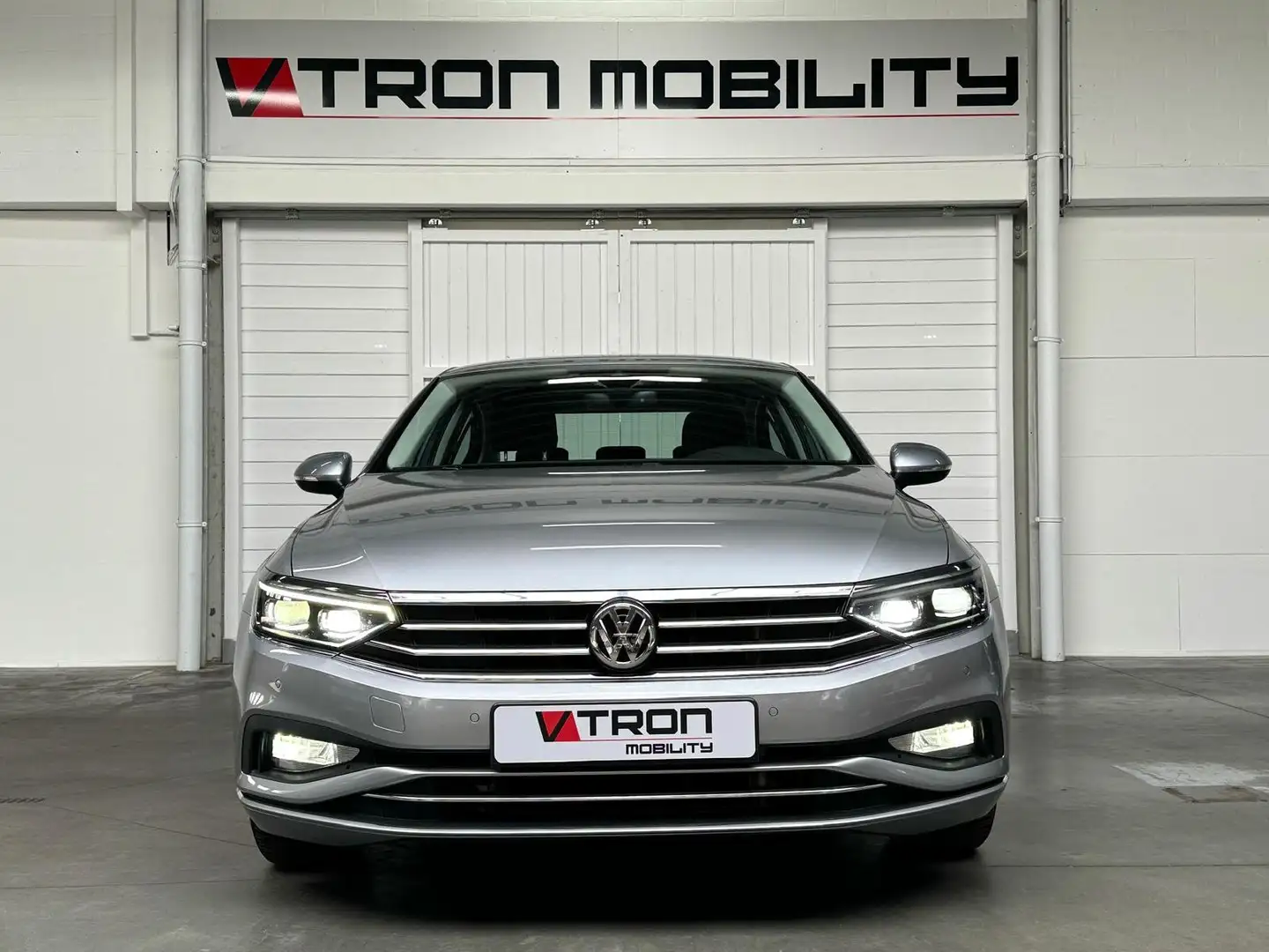 Volkswagen Passat 1.6TDi DSG LED*CAMERA*DAB*CARPLAY*TREKHAAK*LIKENEW Grey - 2