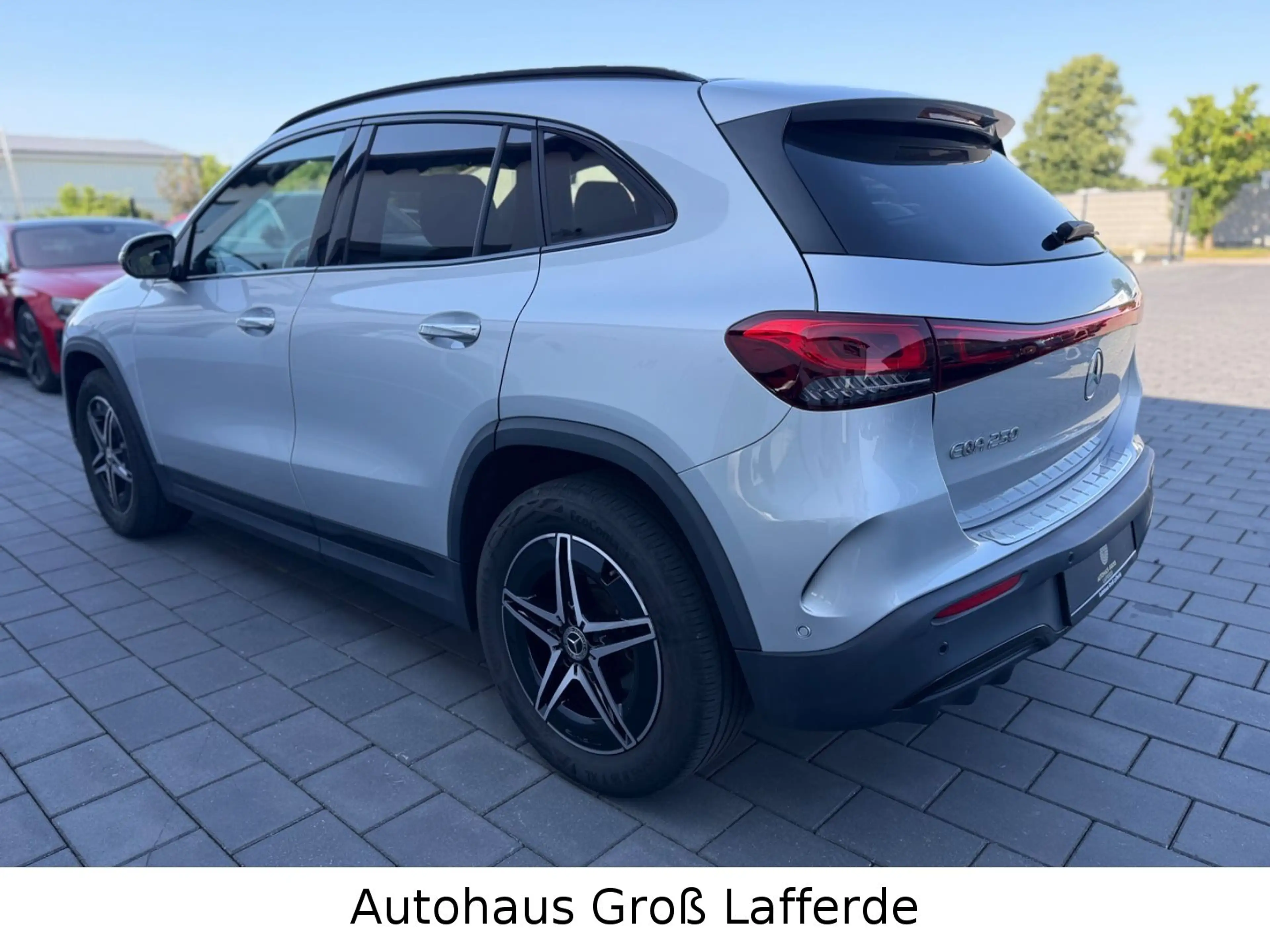 Mercedes-Benz EQA 250 AMG Line SHZ 360 Kam Navi — photo 7